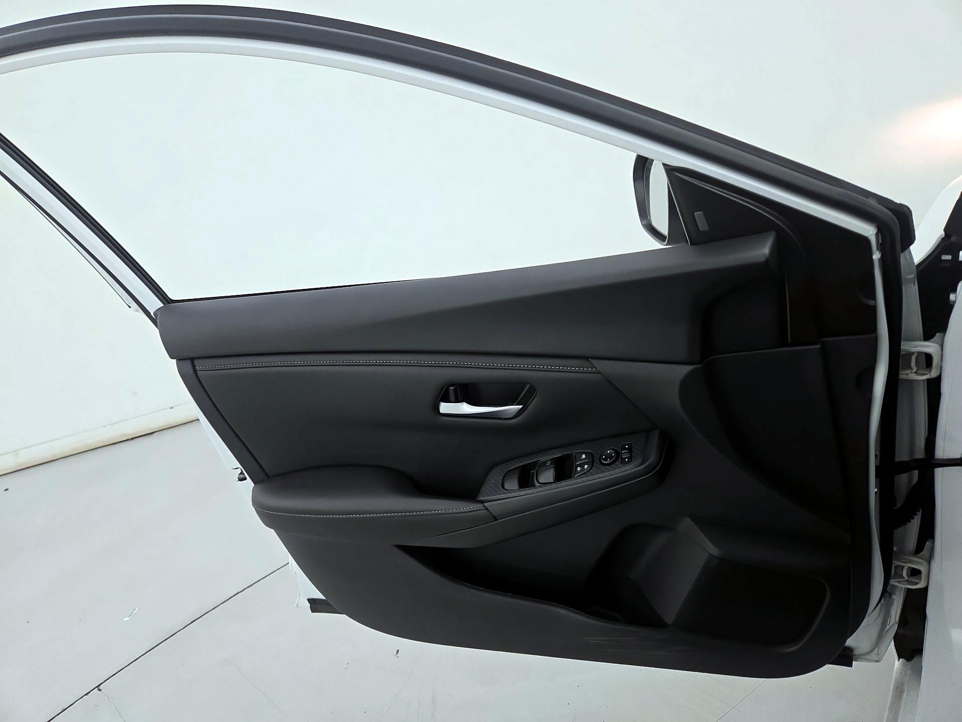 Thumbnail: 2025 Nissan Sentra - 12