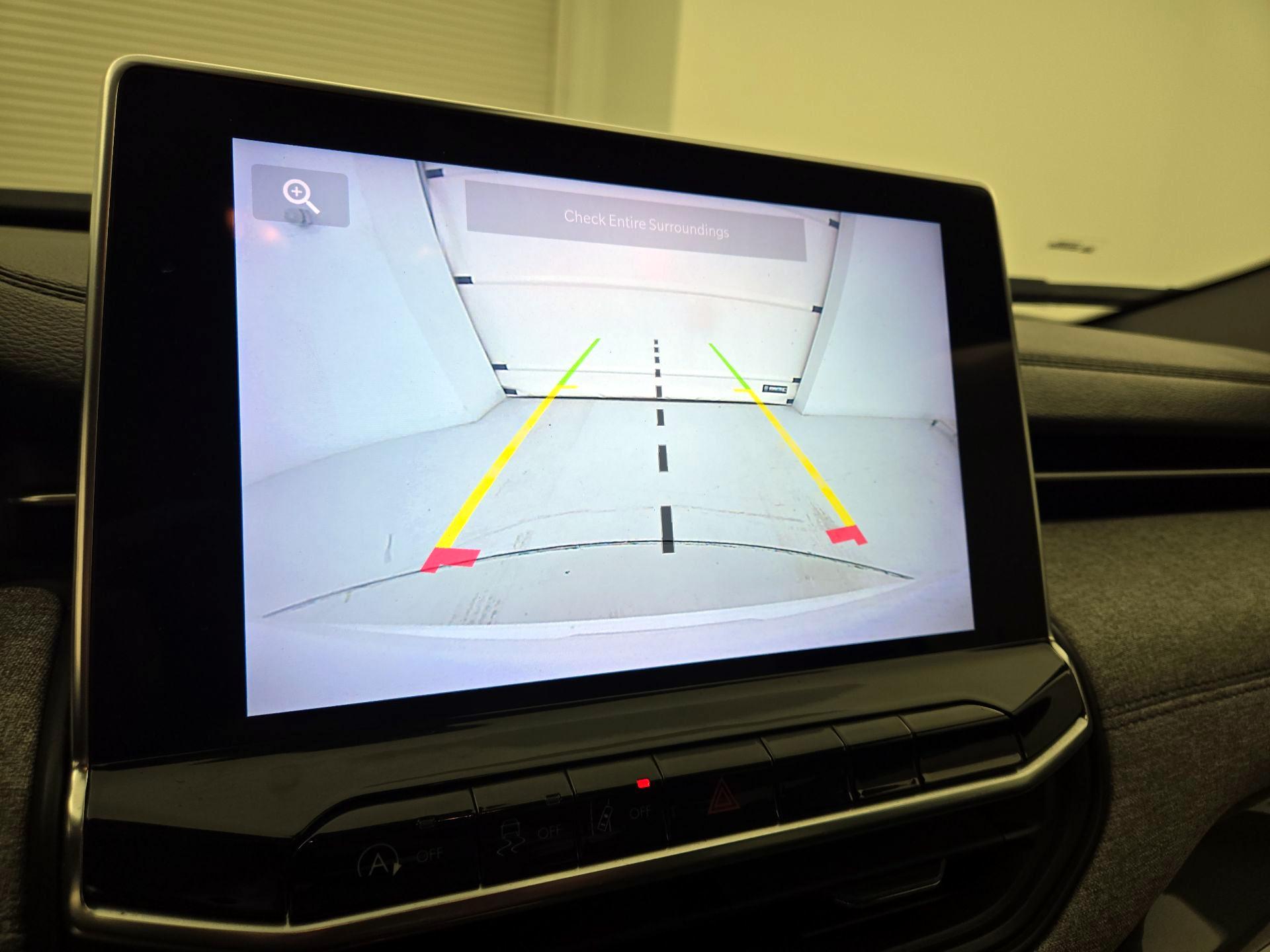 Thumbnail: 2023 Jeep Compass - 14