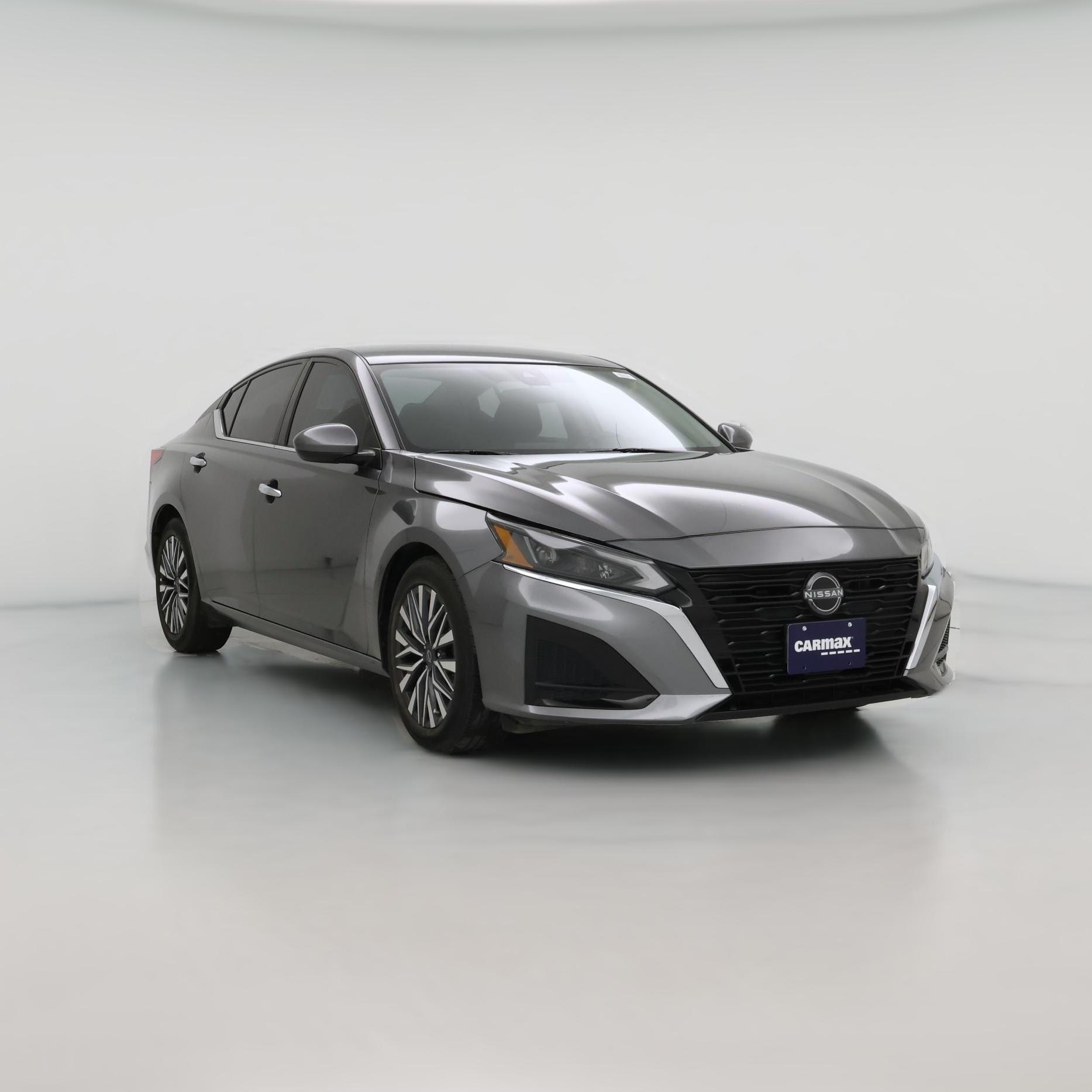 Thumbnail: 2023 Nissan Altima - 1
