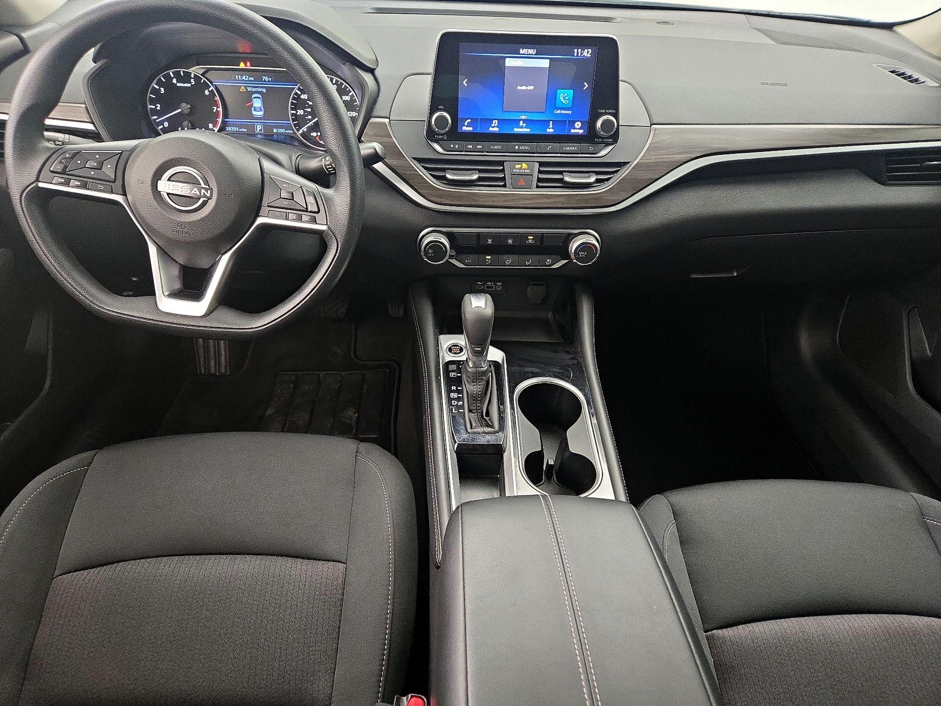 Thumbnail: 2023 Nissan Altima - 9