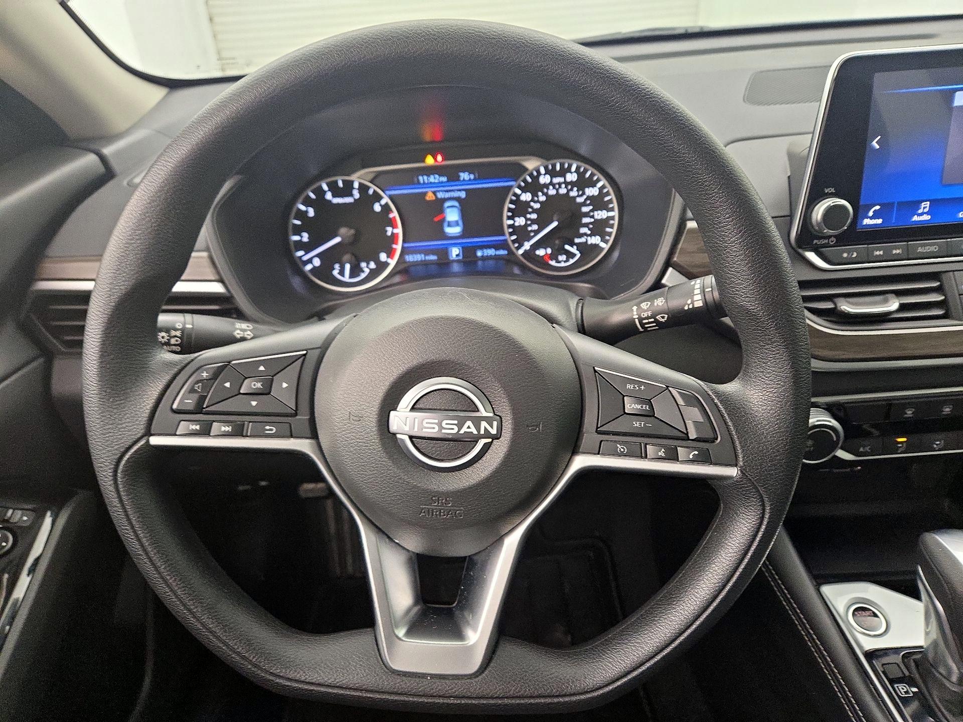 Thumbnail: 2023 Nissan Altima - 10