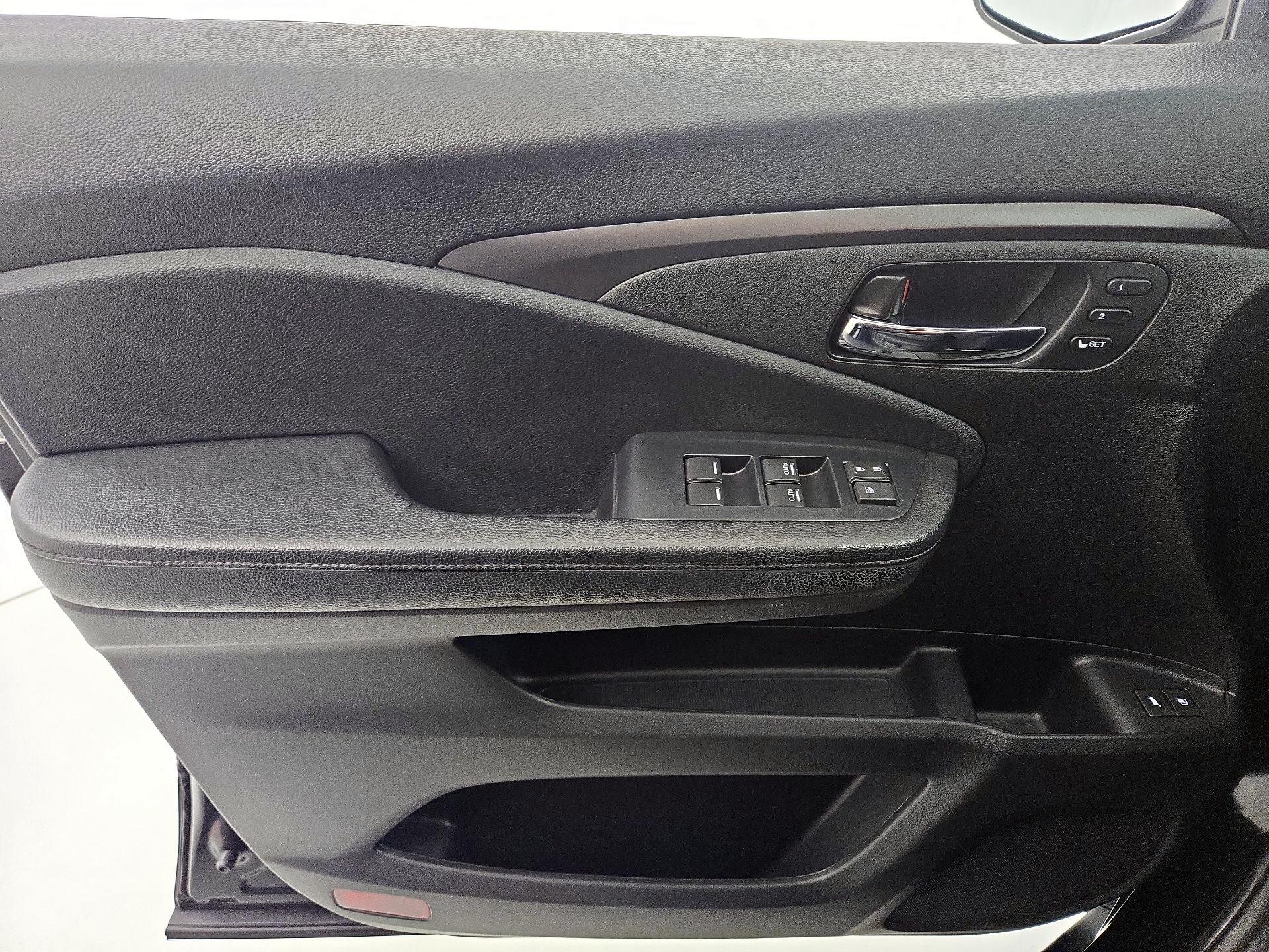 Thumbnail: 2022 Honda Pilot - 12