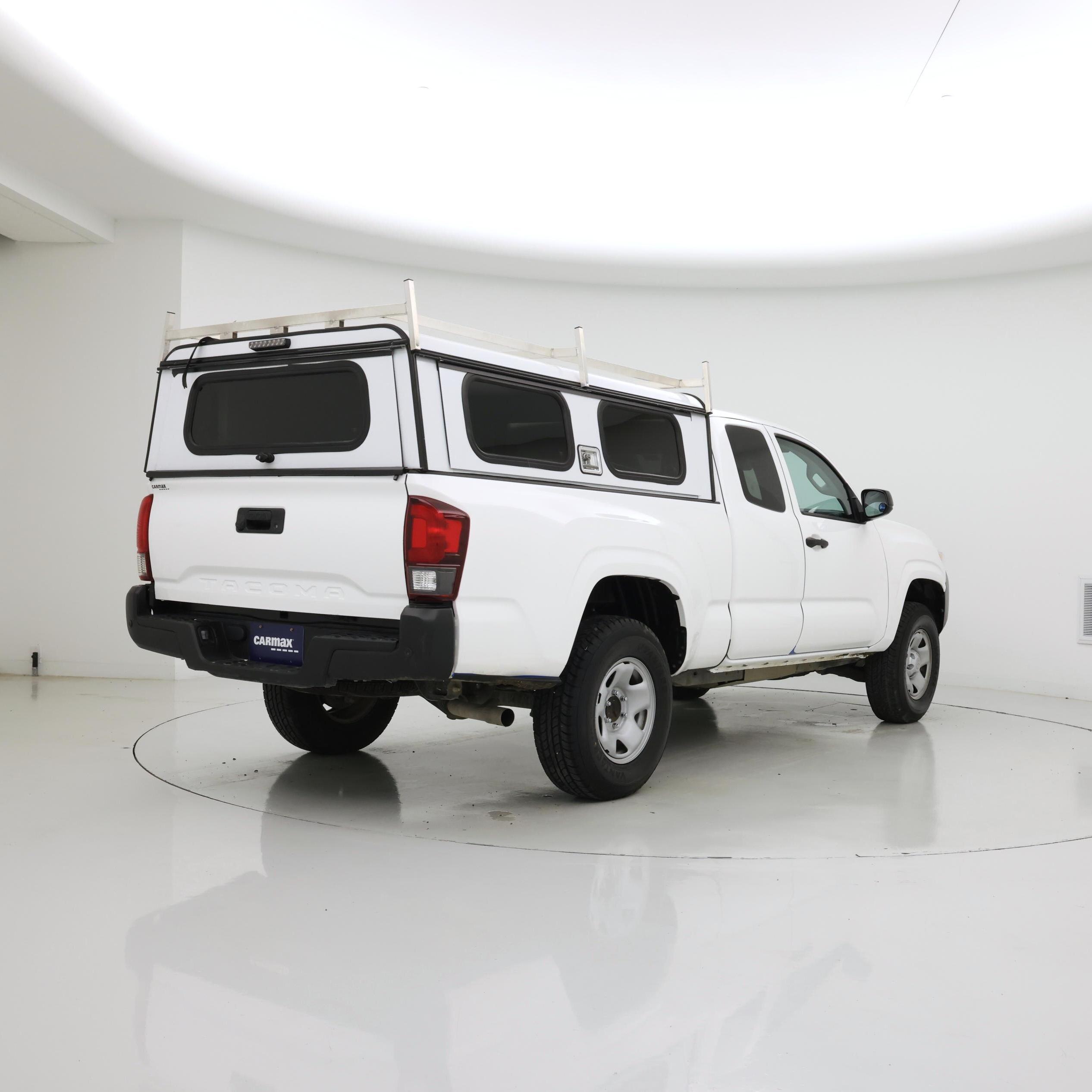 Thumbnail: 2022 Toyota Tacoma - 8