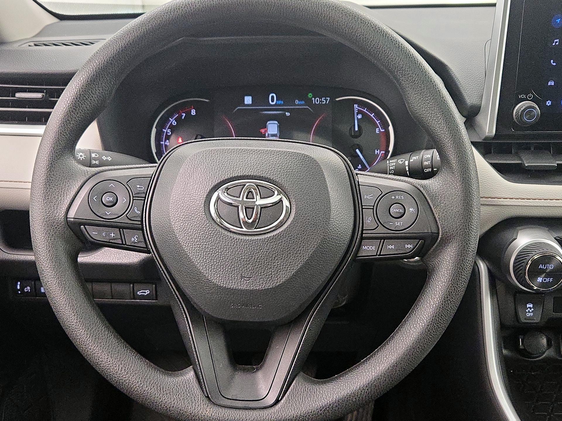 Thumbnail: 2025 Toyota RAV4 - 10