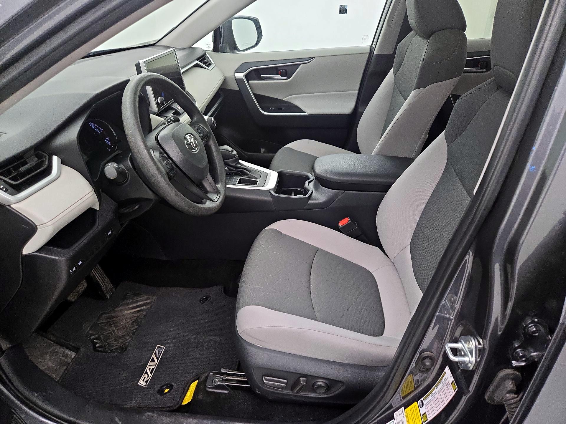 Thumbnail: 2025 Toyota RAV4 - 11
