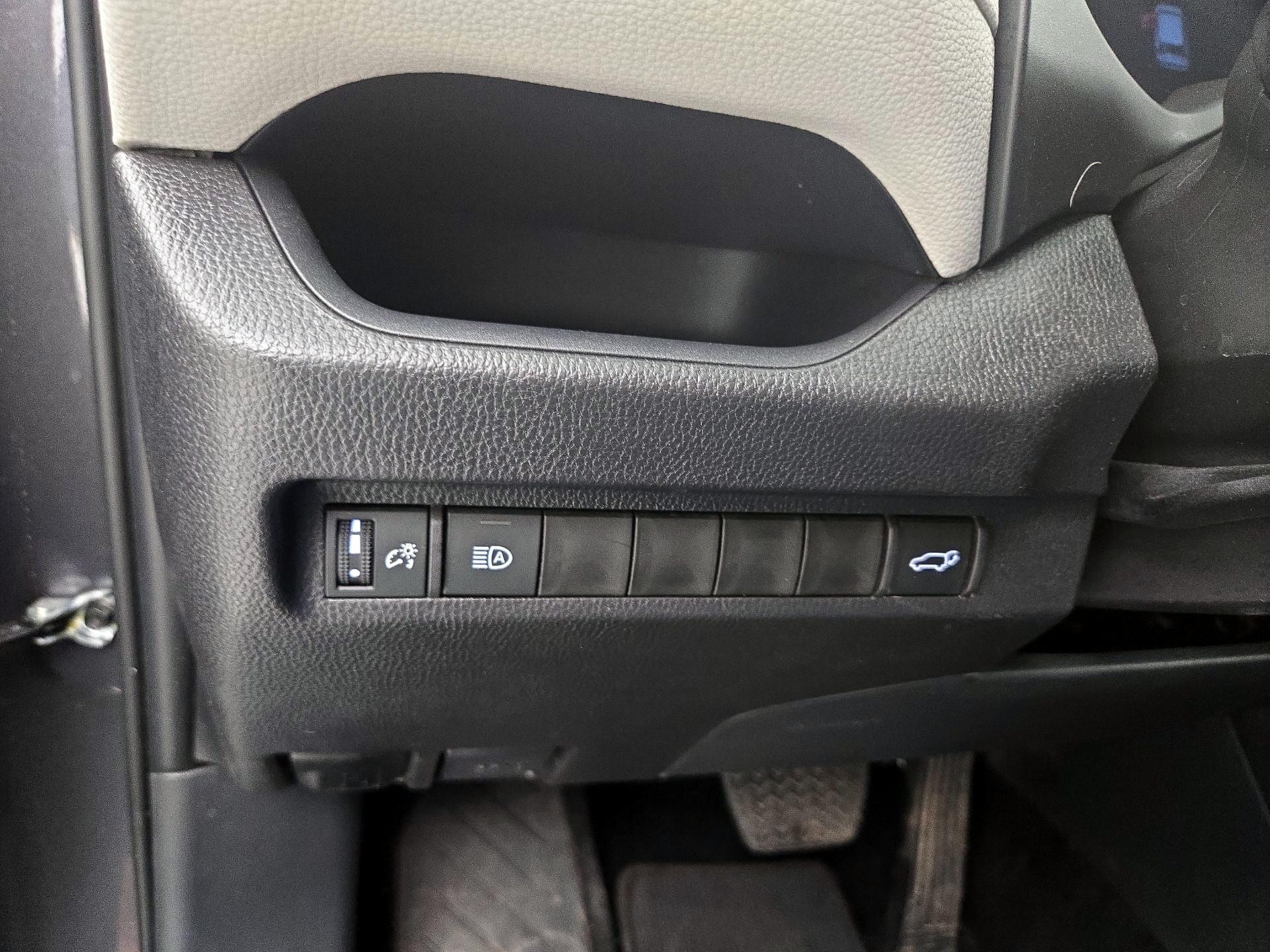 Thumbnail: 2025 Toyota RAV4 - 13