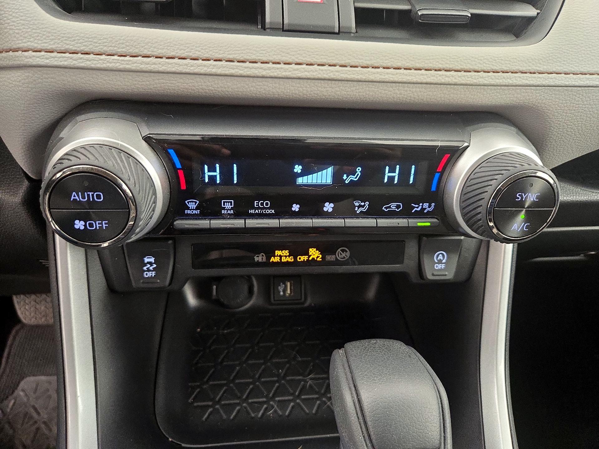 Thumbnail: 2025 Toyota RAV4 - 17