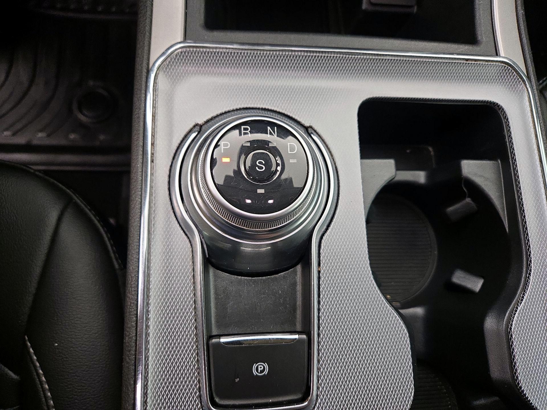 Thumbnail: 2021 Ford Edge - 18