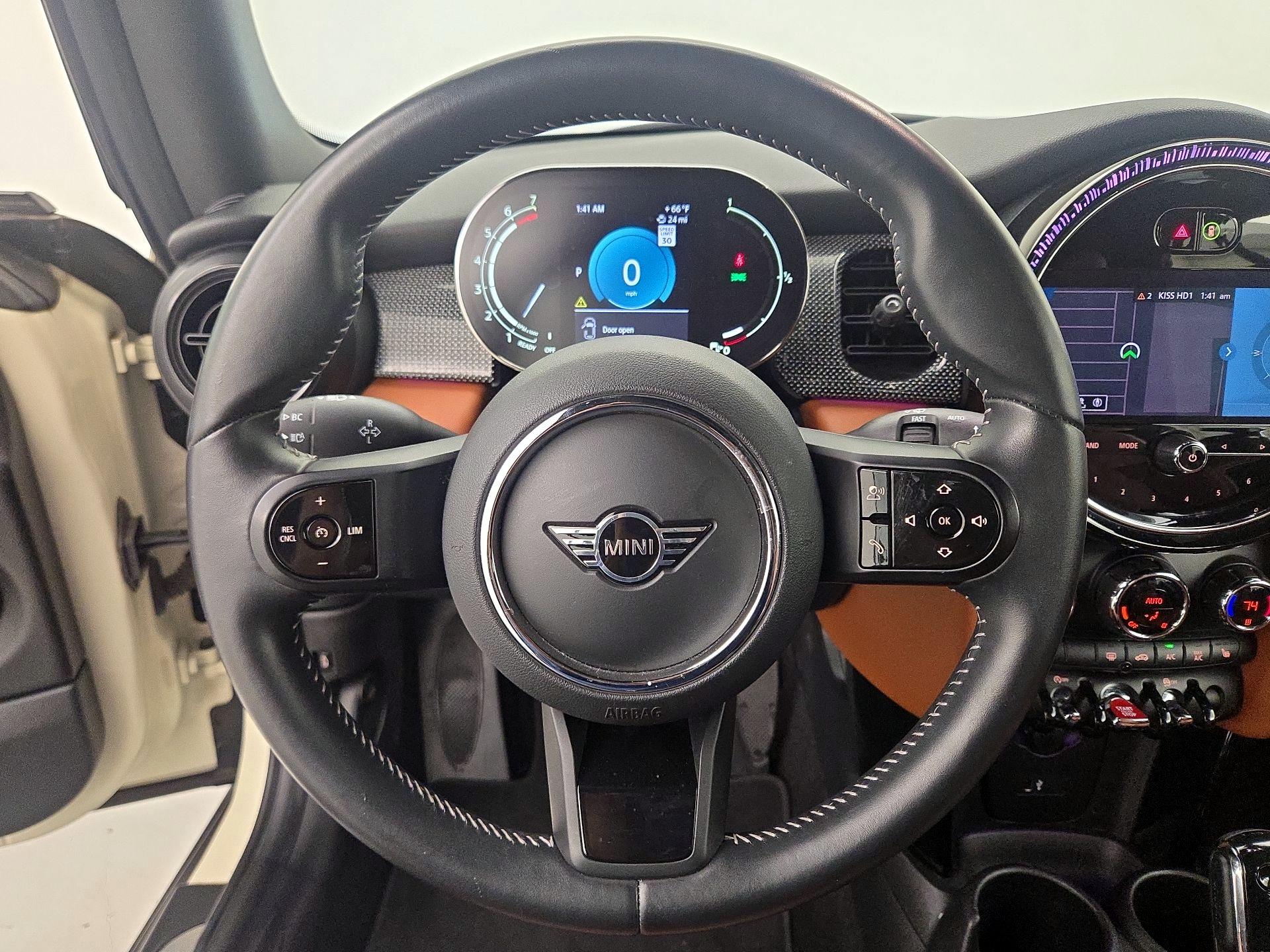 Thumbnail: 2022 MINI Cooper - 10