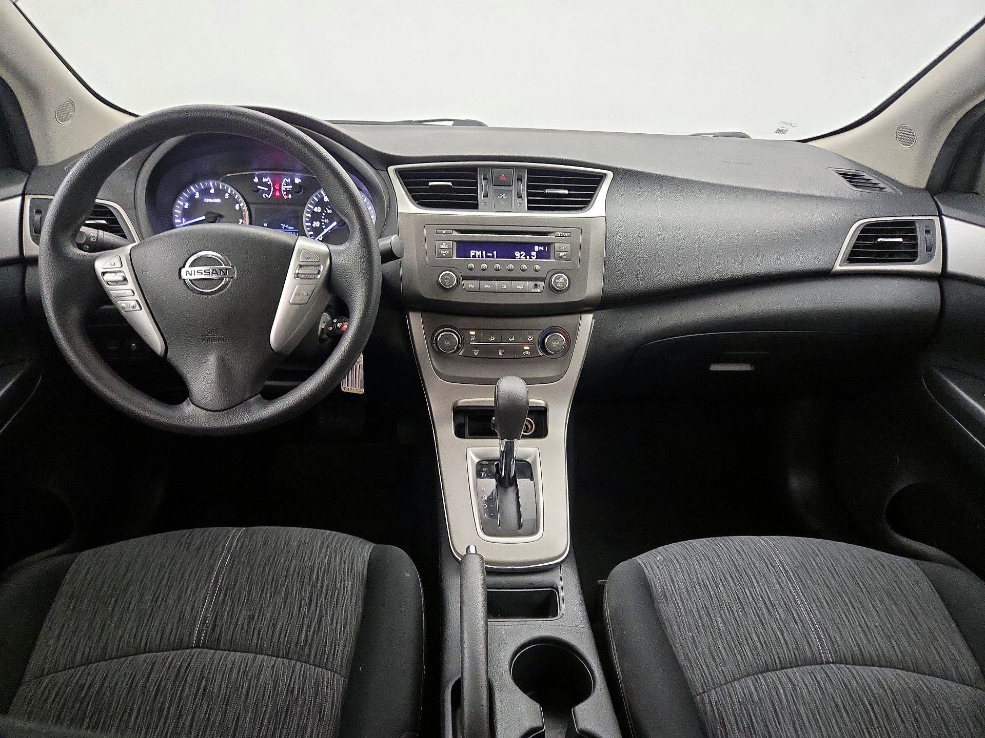 Thumbnail: 2014 Nissan Sentra - 9