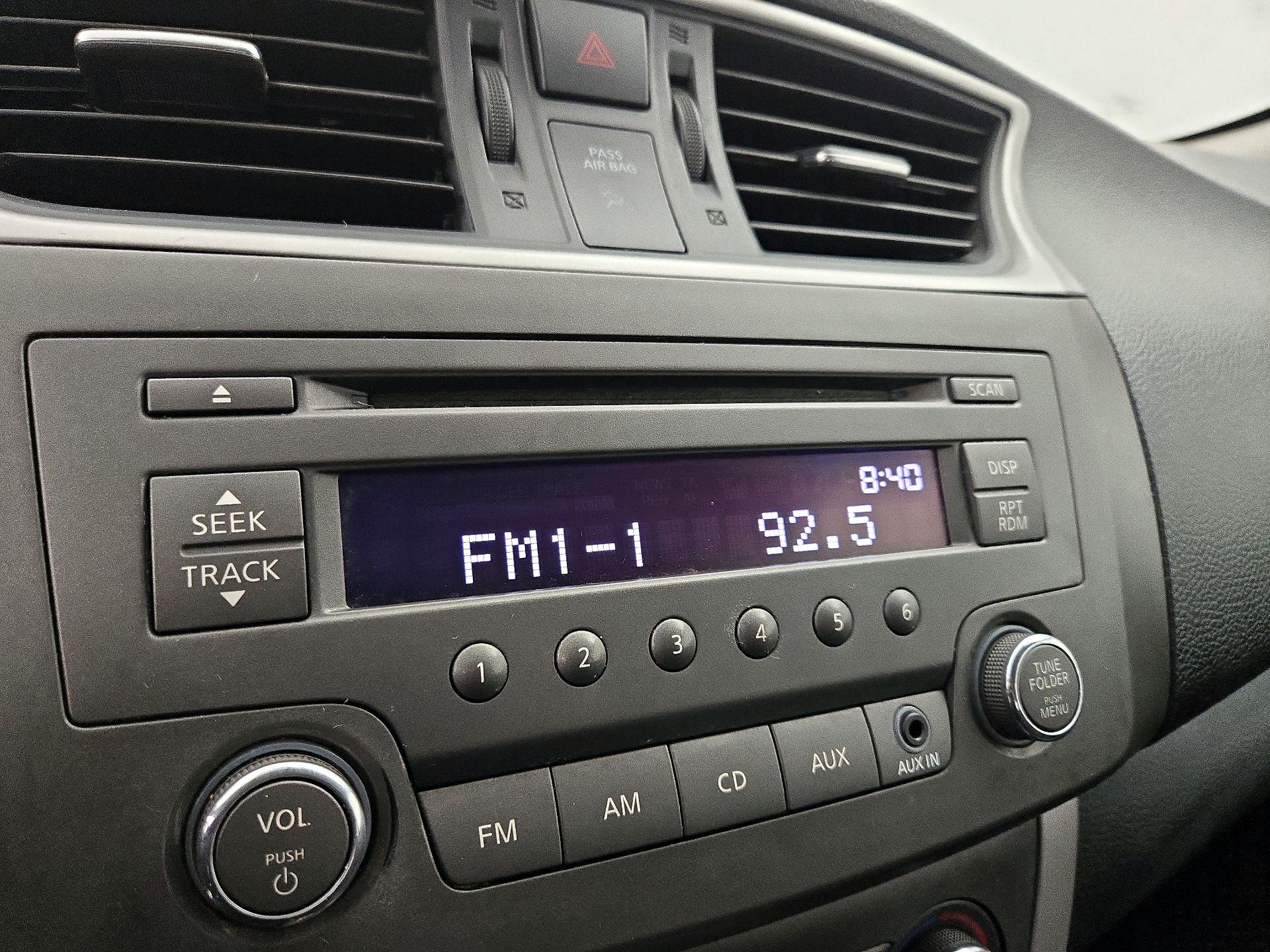 Thumbnail: 2014 Nissan Sentra - 14