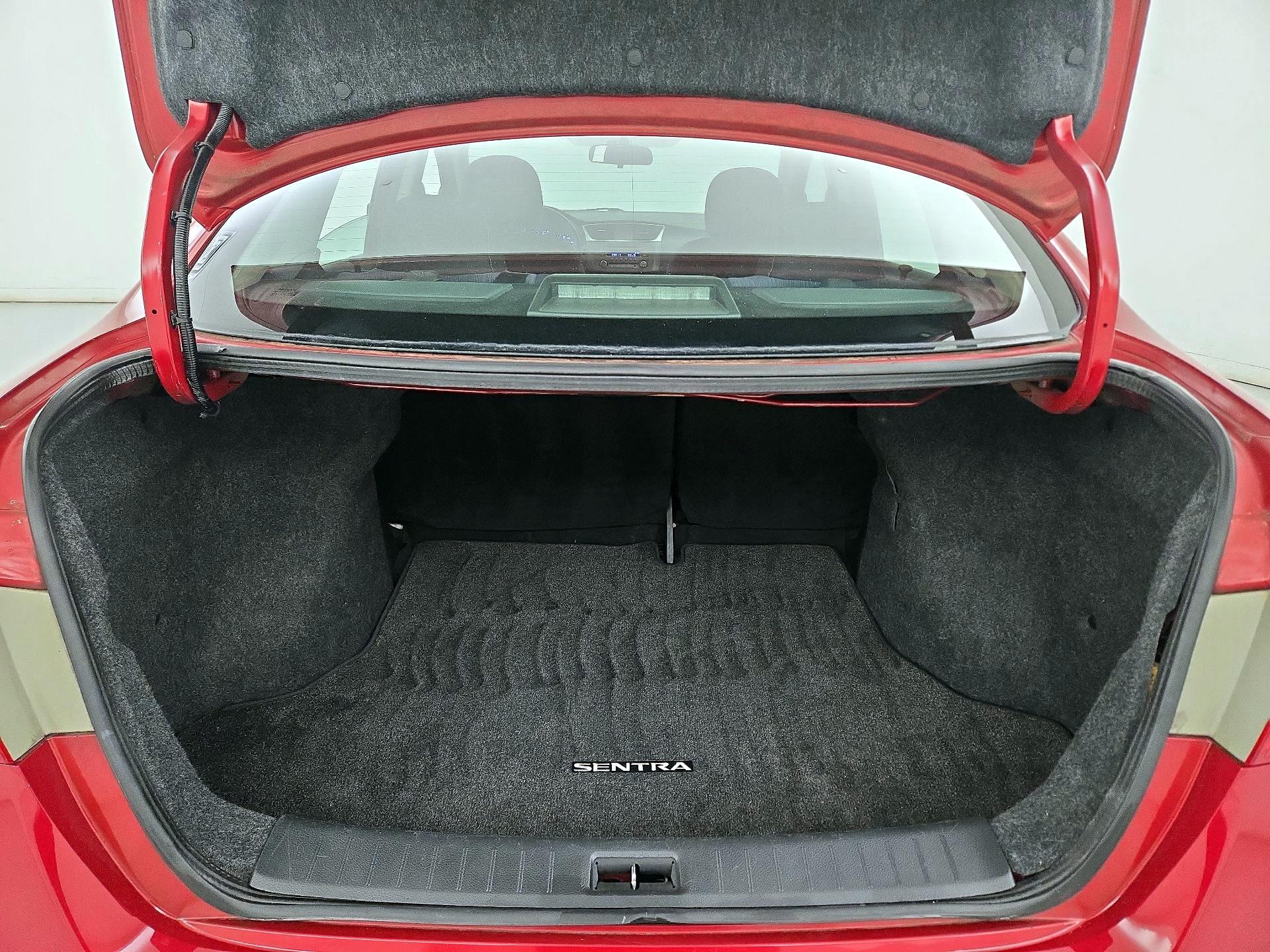 Thumbnail: 2014 Nissan Sentra - 19