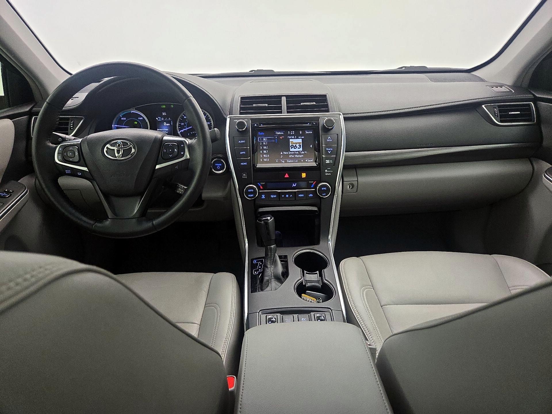 Thumbnail: 2015 Toyota Camry - 9