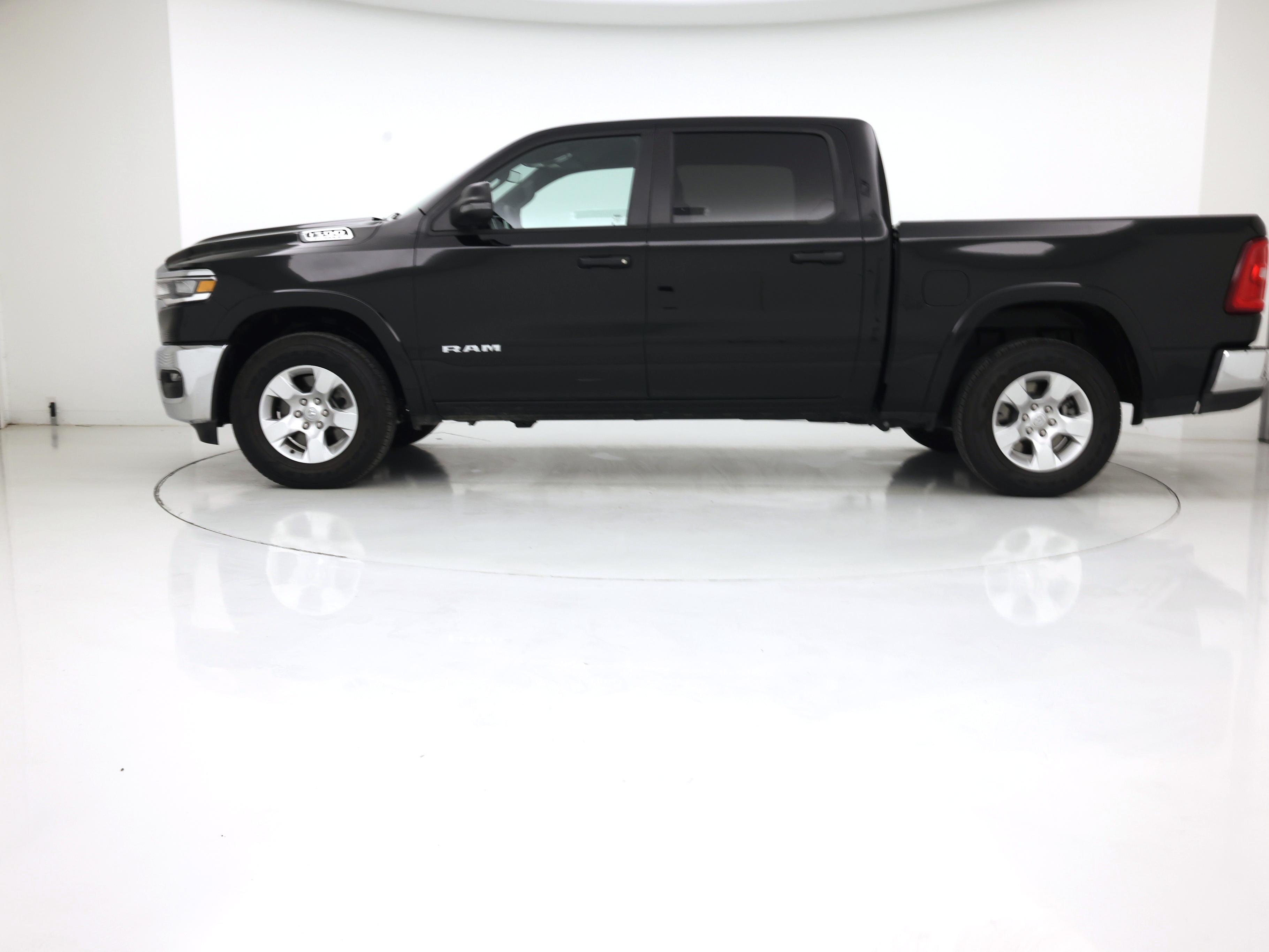 Thumbnail: 2025 RAM 1500 - 3