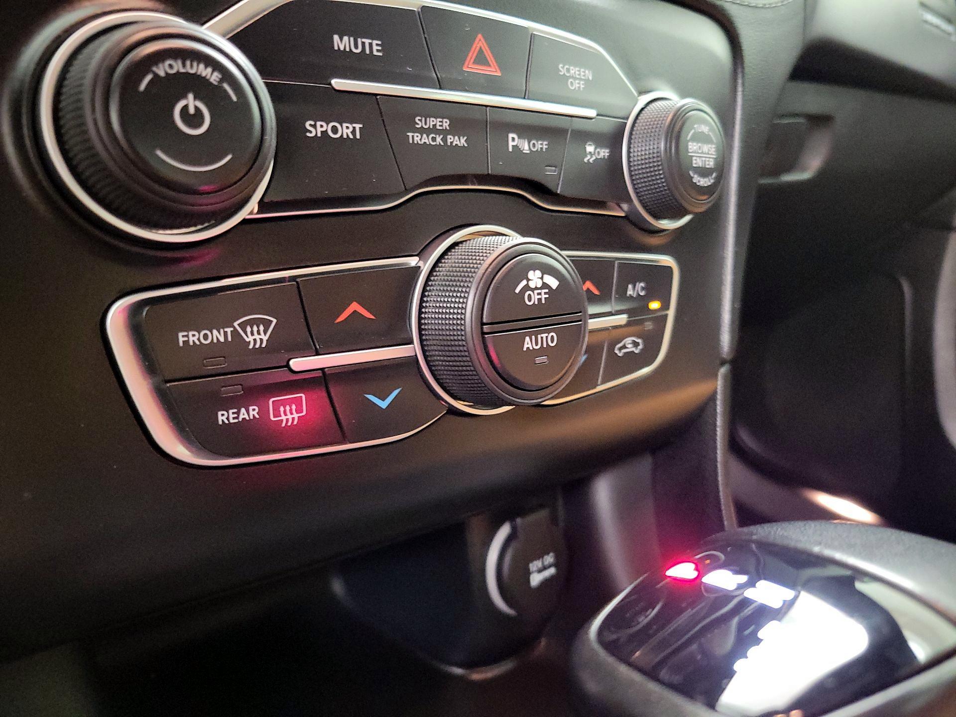 Thumbnail: 2022 Dodge Charger - 17