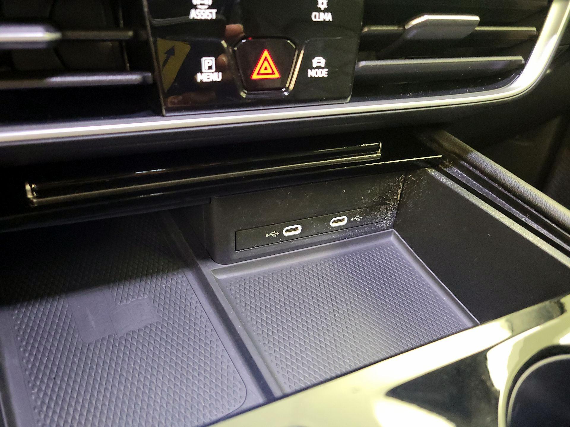 Thumbnail: 2024 Volkswagen Atlas - 18