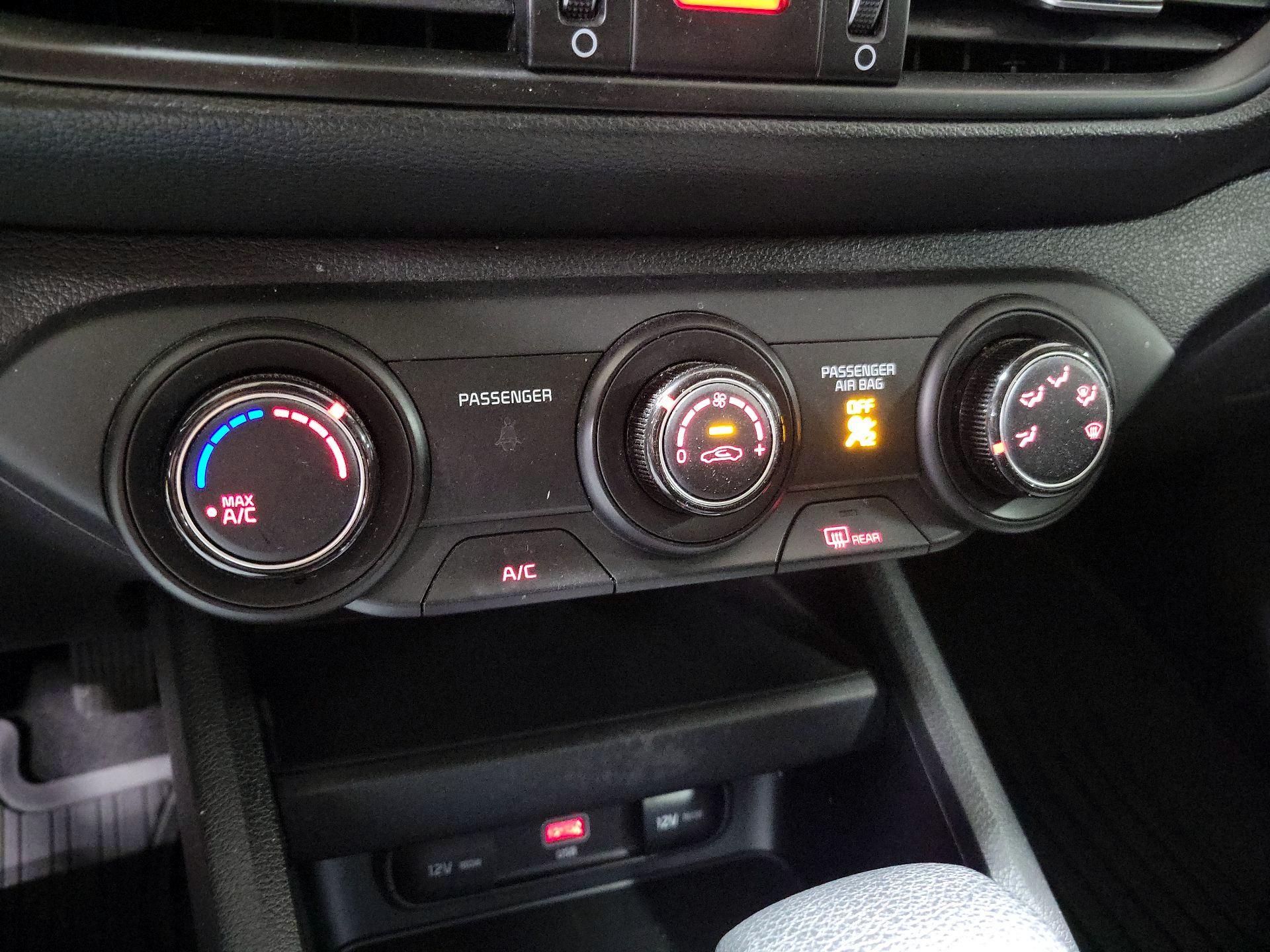 Thumbnail: 2023 Kia Forte - 16