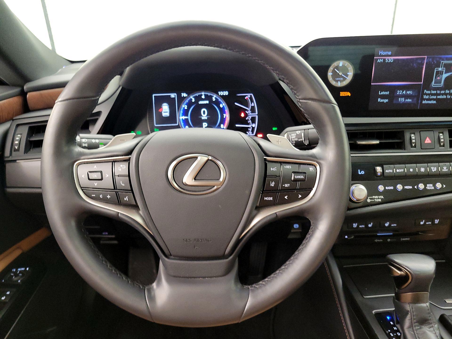 Thumbnail: 2022 Lexus ES - 10