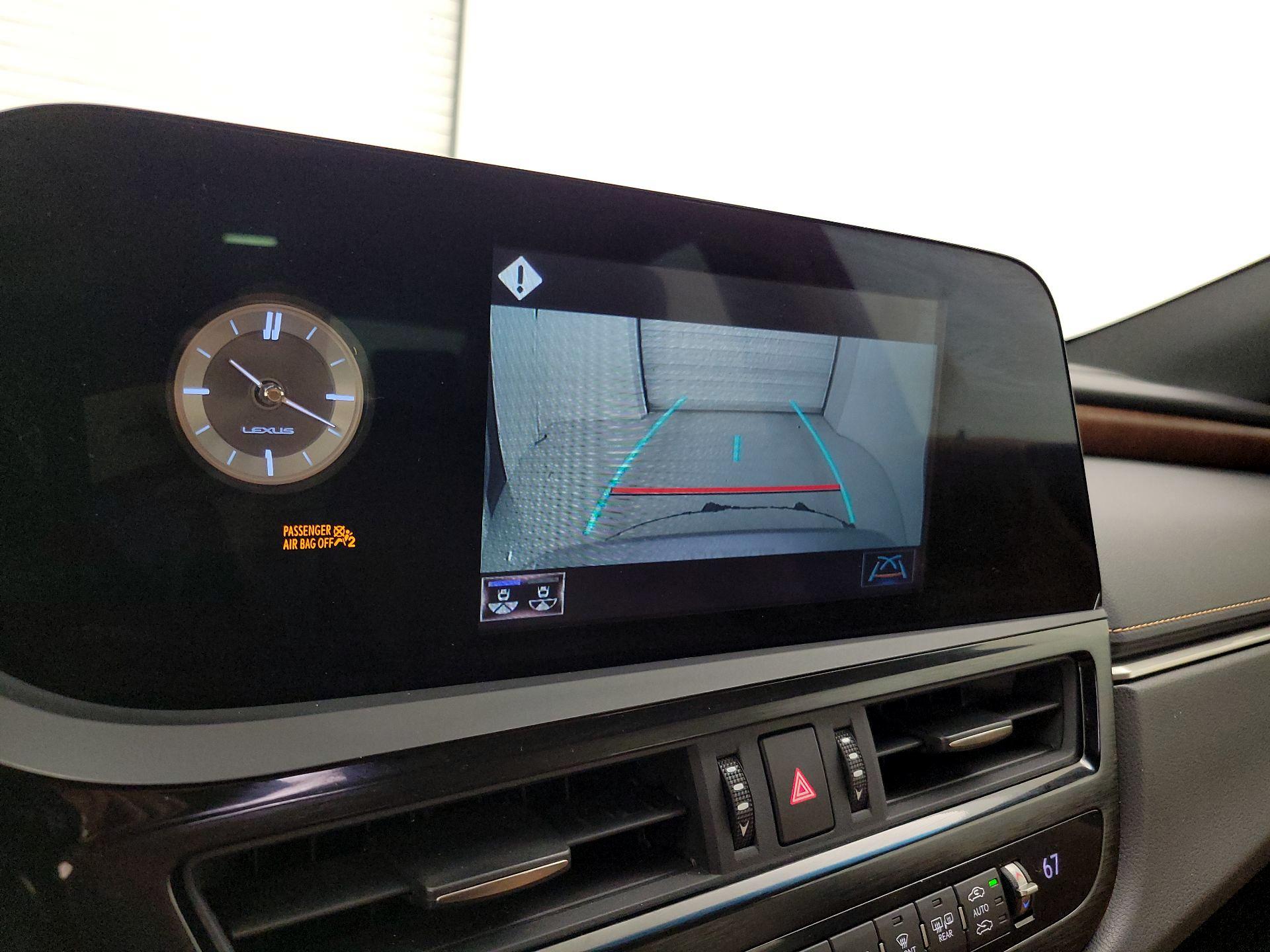 Thumbnail: 2022 Lexus ES - 14