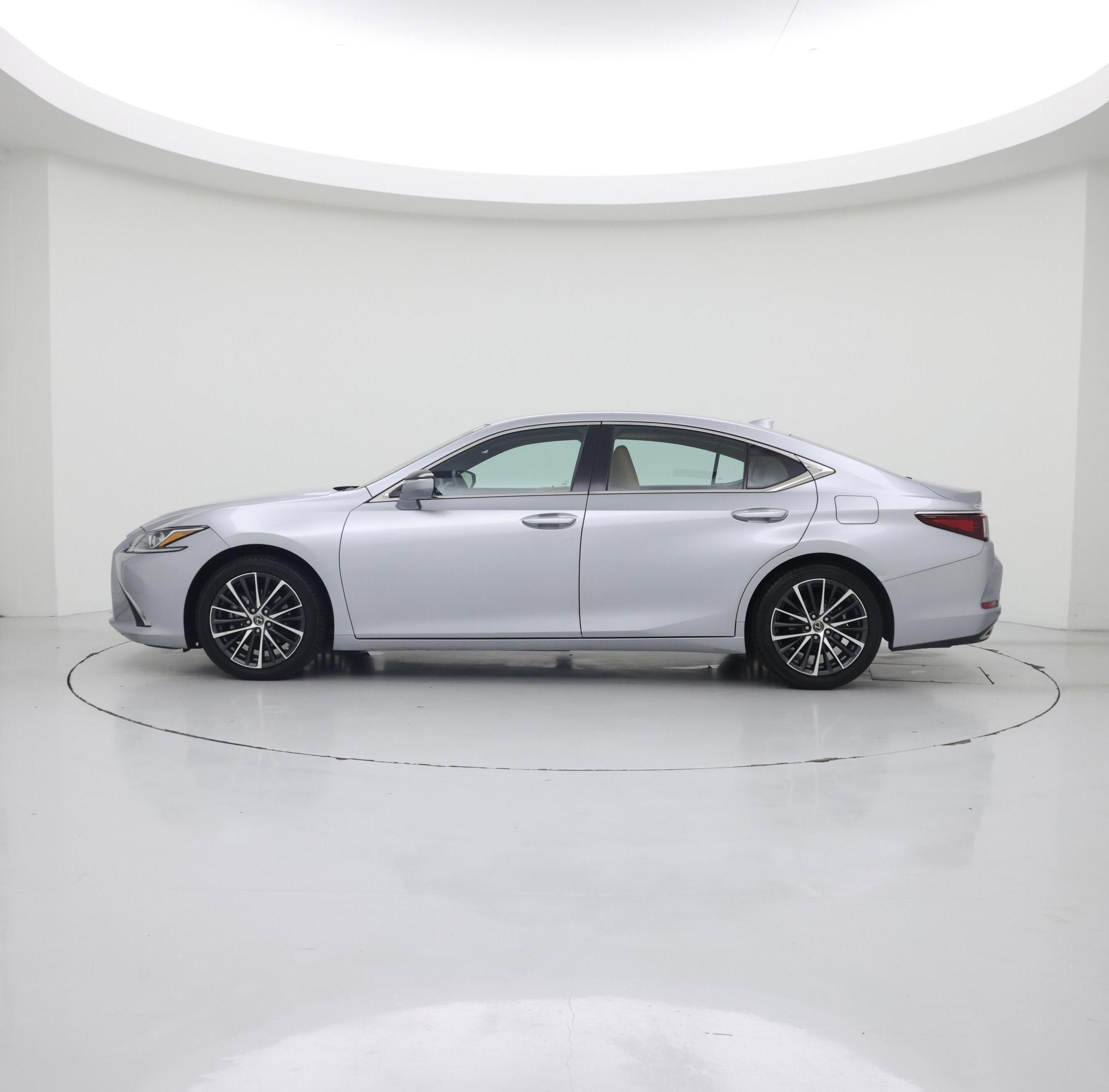 Thumbnail: 2022 Lexus ES - 3