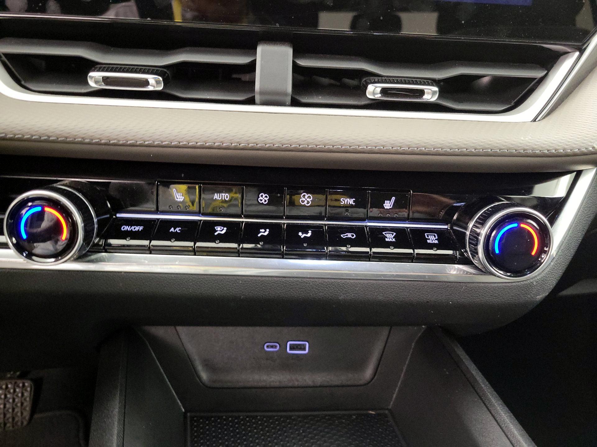 Thumbnail: 2025 Chevrolet Equinox - 16