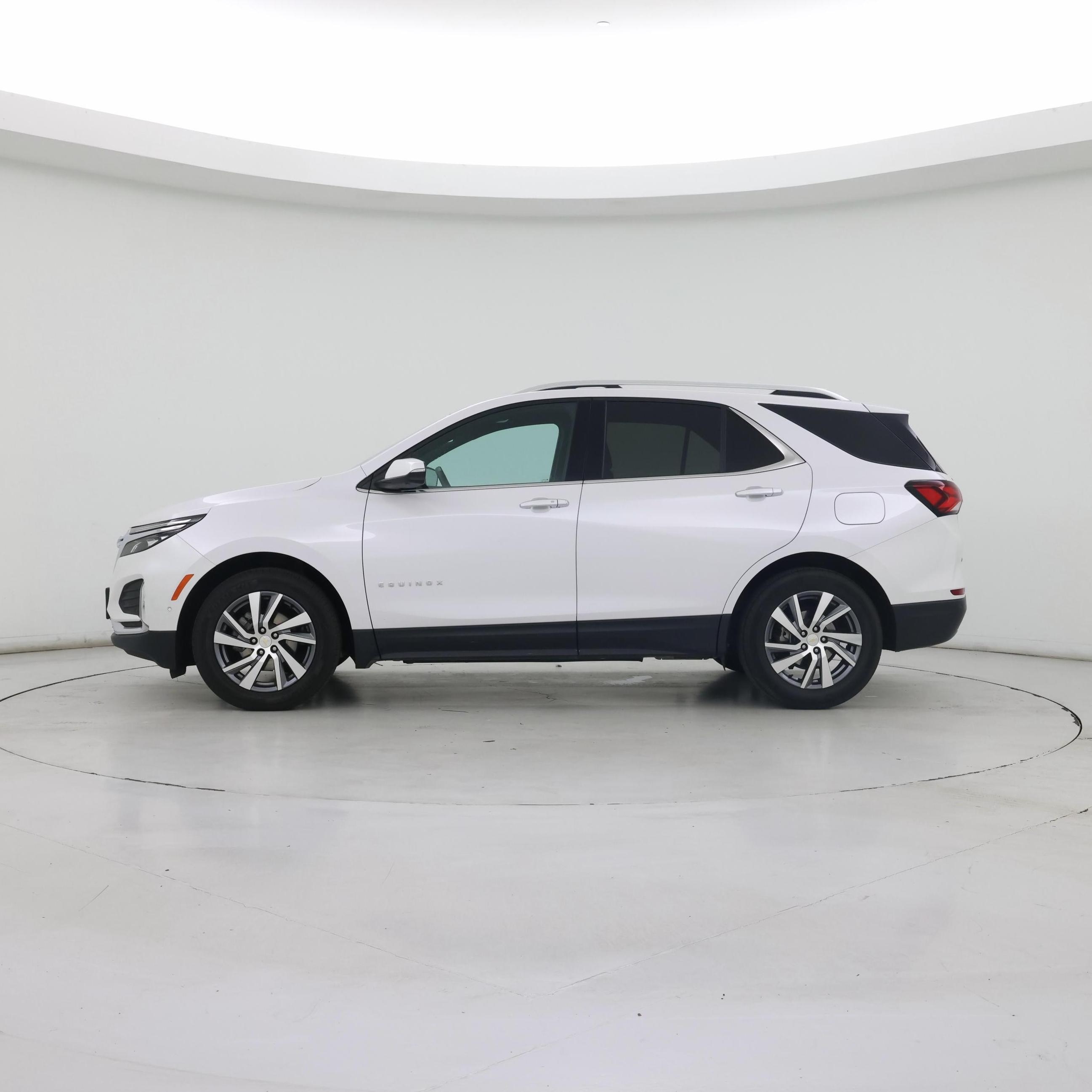 Thumbnail: 2023 Chevrolet Equinox - 3