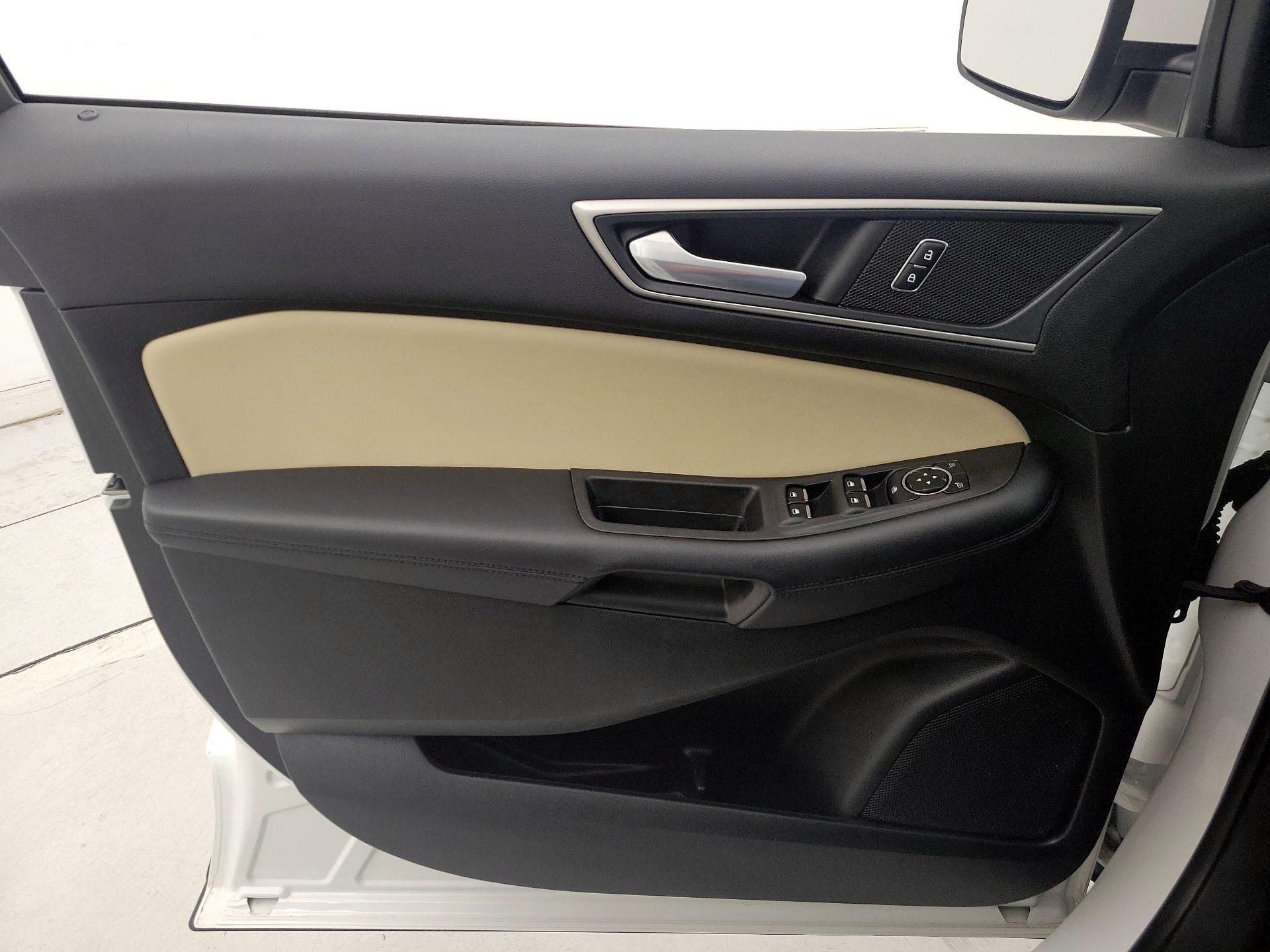 Thumbnail: 2022 Ford Edge - 12