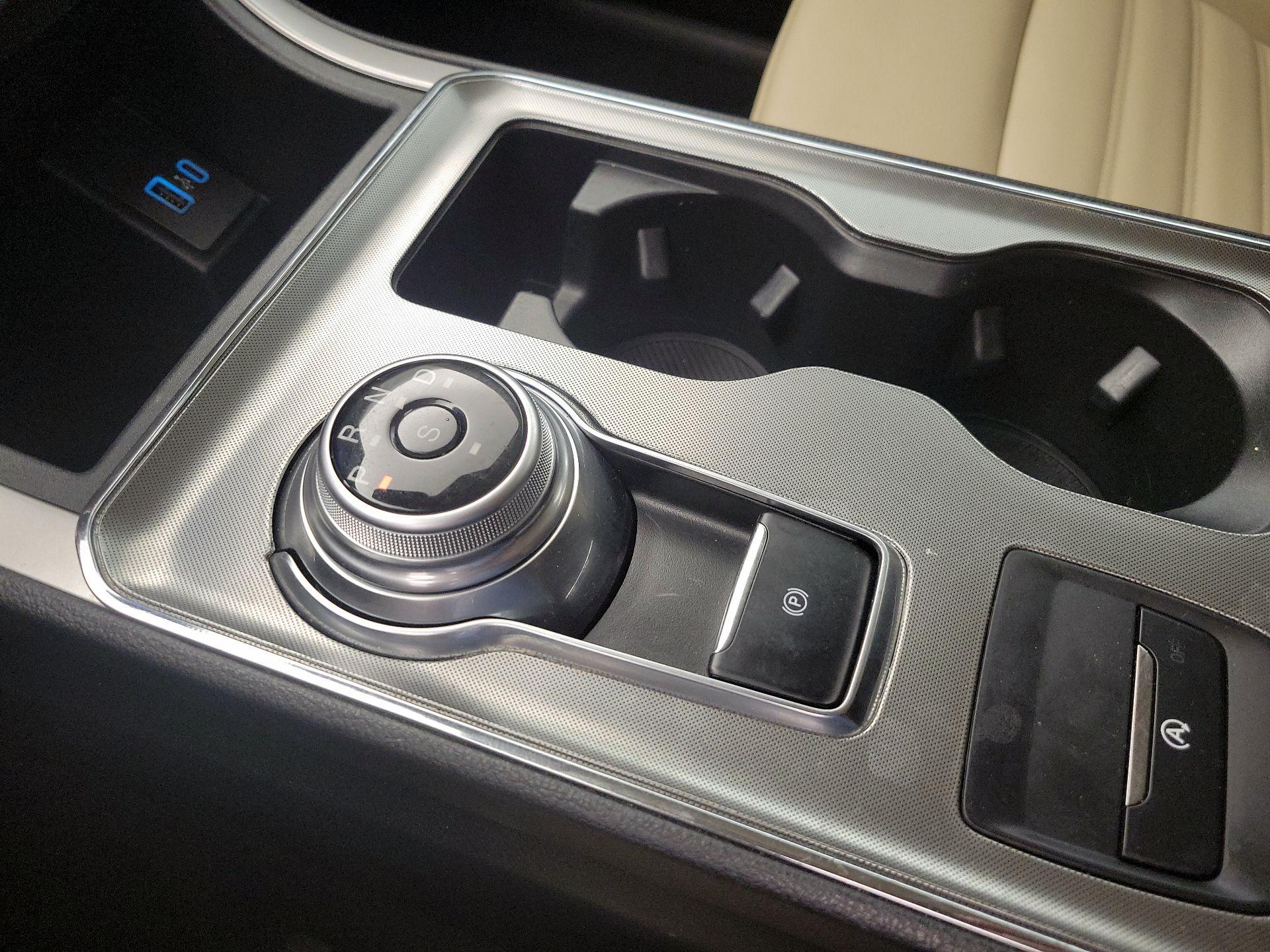 Thumbnail: 2022 Ford Edge - 17