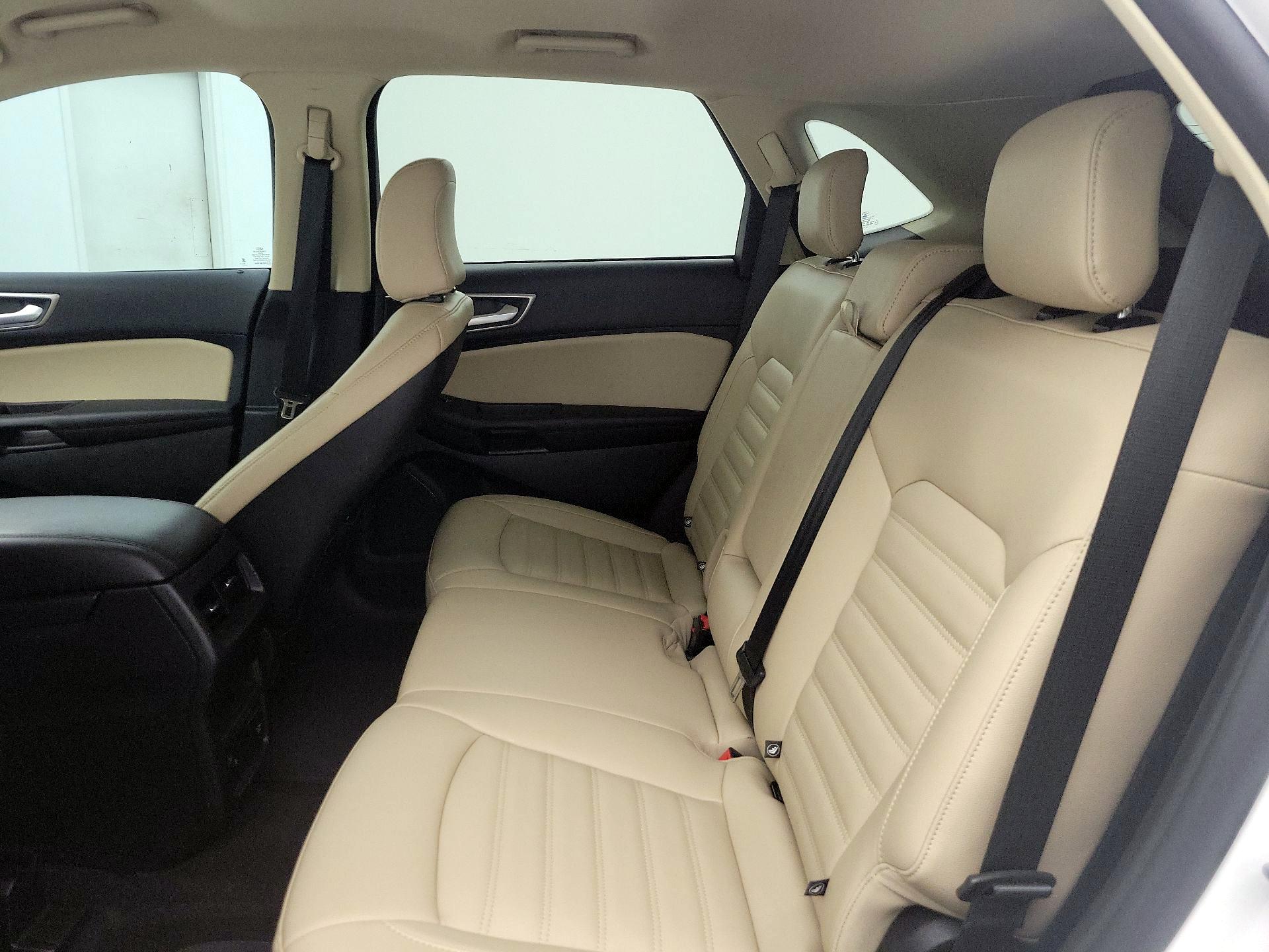 Thumbnail: 2022 Ford Edge - 19