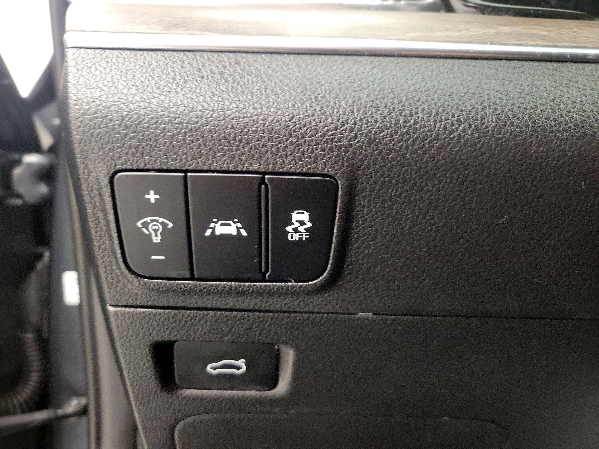 Thumbnail: 2023 Kia K5 - 13