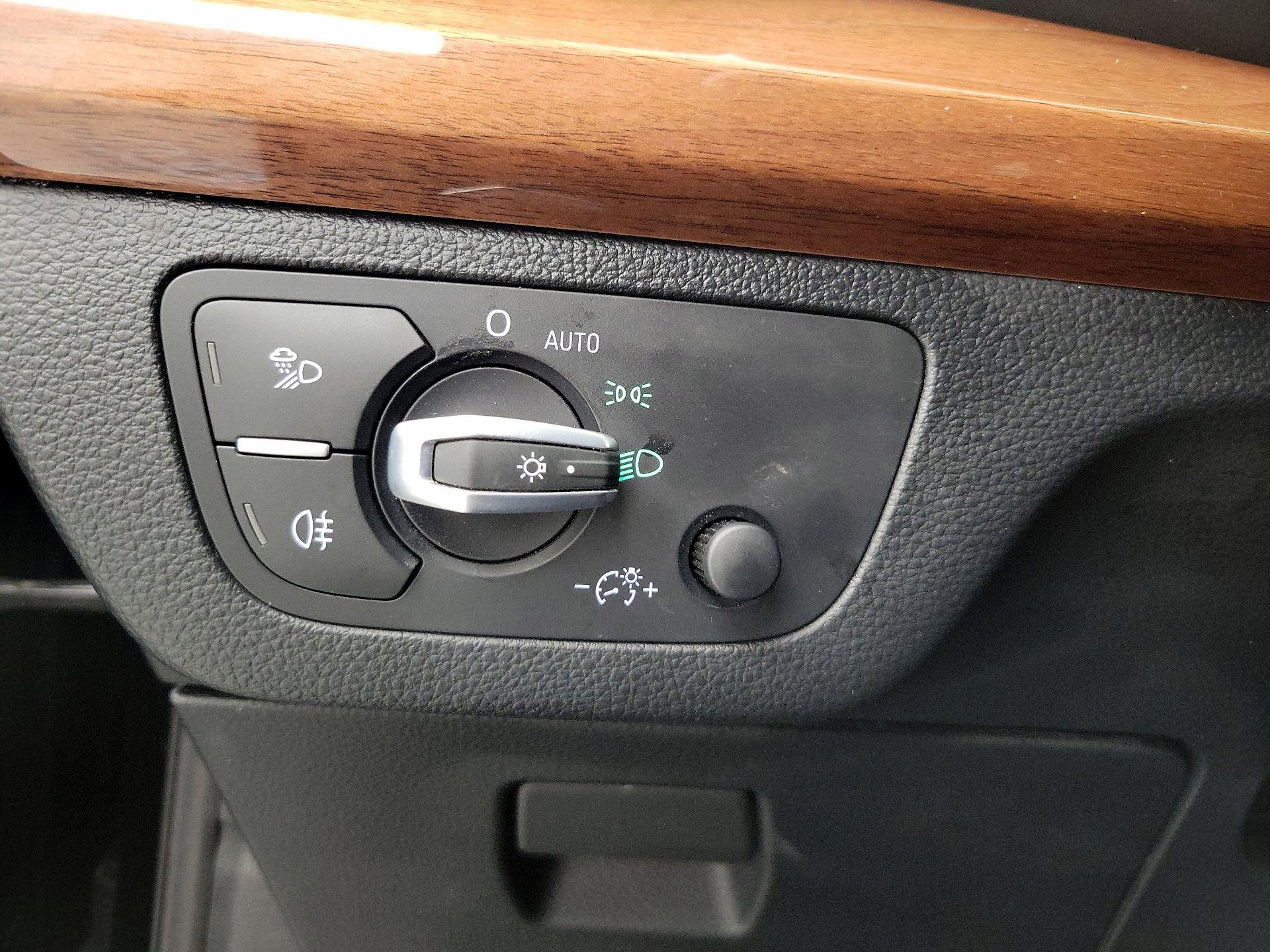 Thumbnail: 2023 Audi Q5 - 13