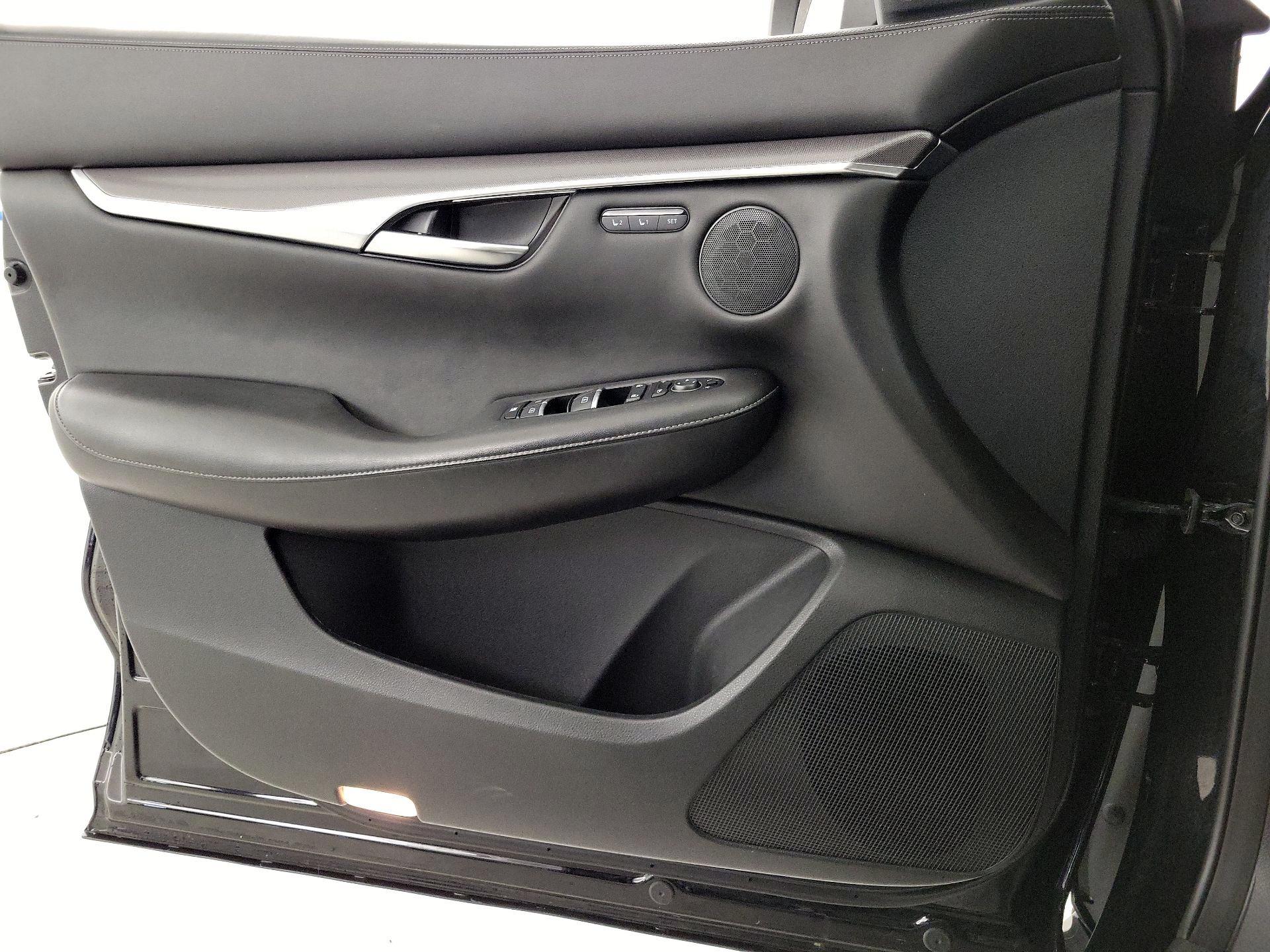 Thumbnail: 2023 INFINITI QX50 - 12