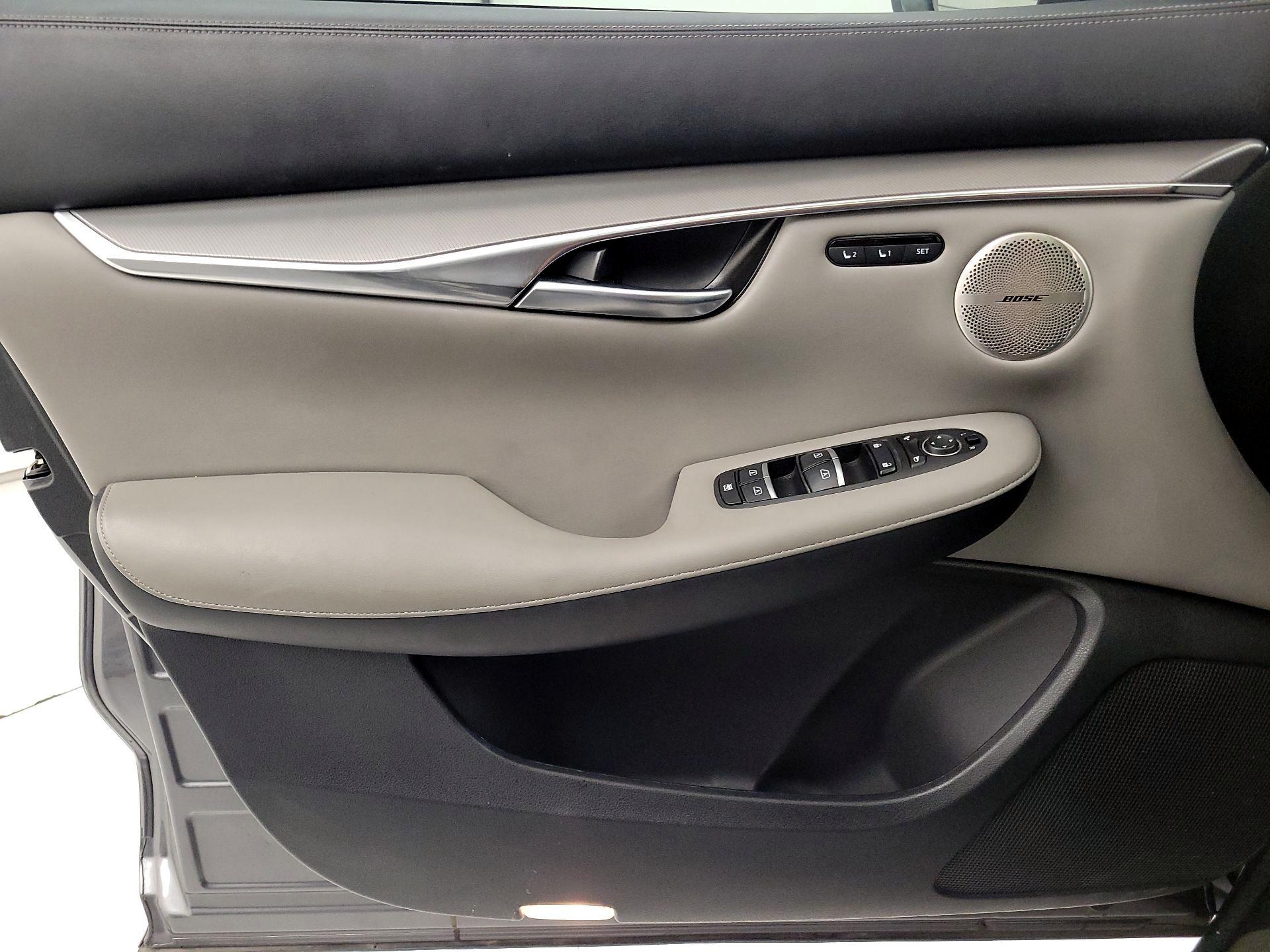 Thumbnail: 2023 INFINITI QX50 - 12