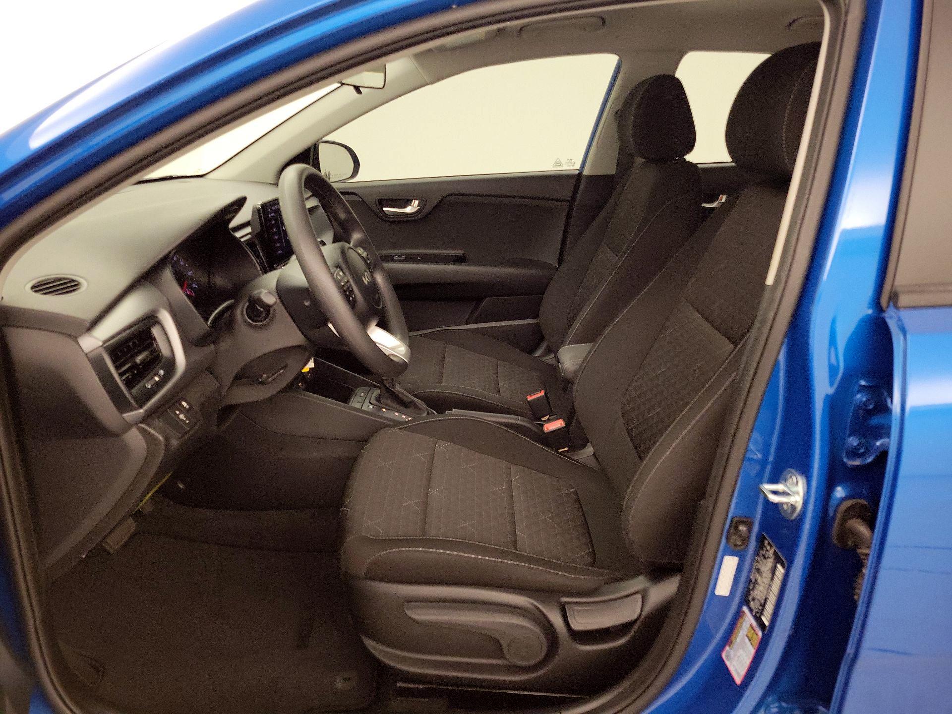 Thumbnail: 2023 Kia Rio - 11