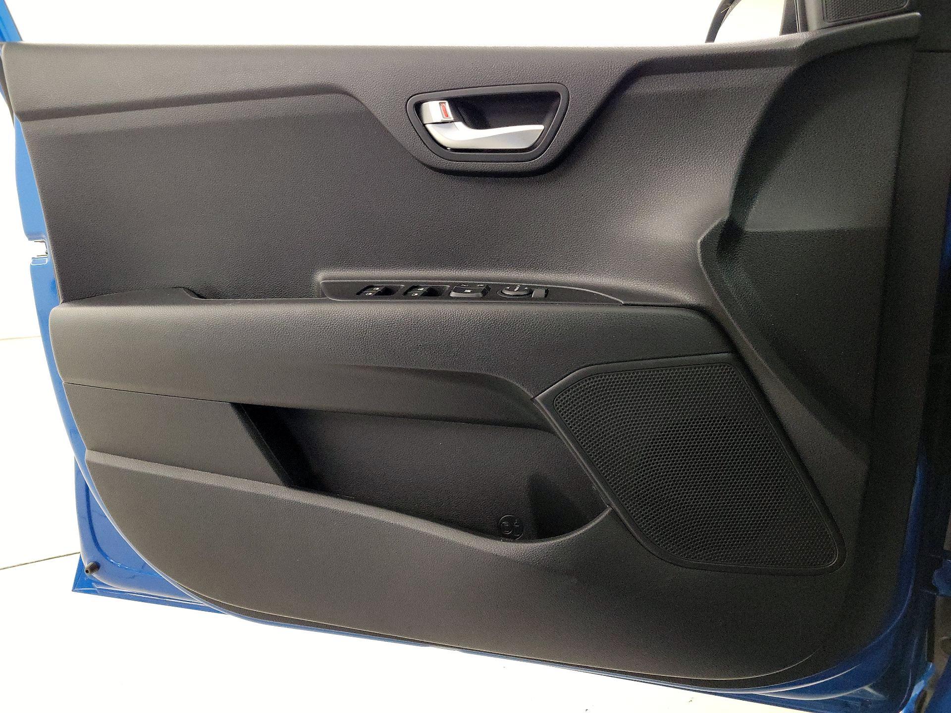 Thumbnail: 2023 Kia Rio - 12