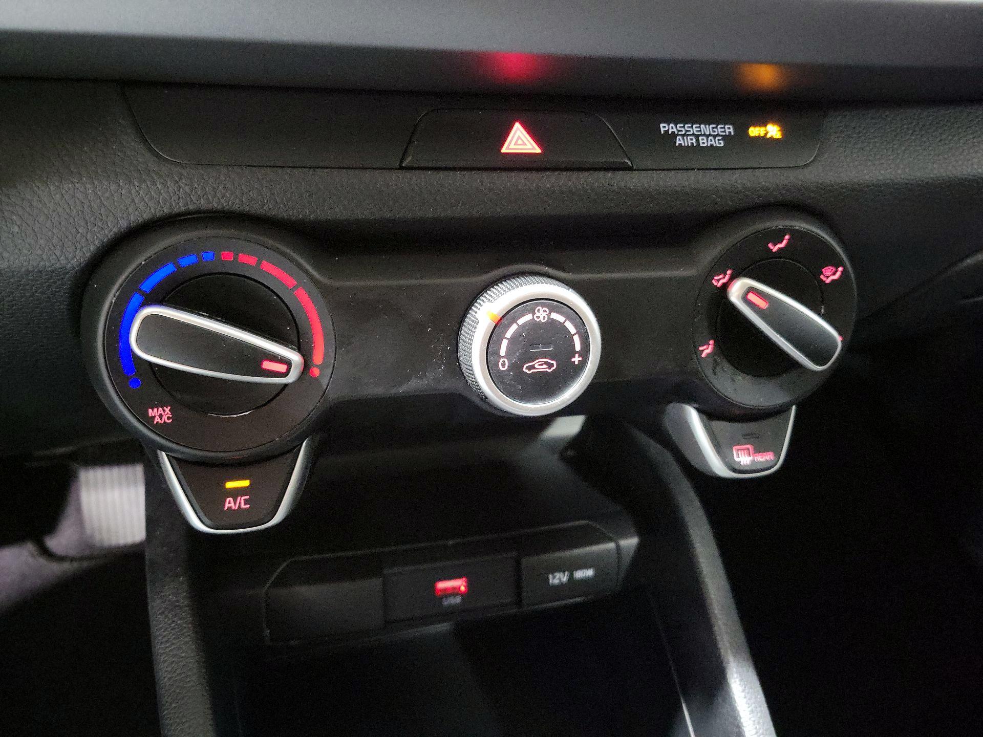 Thumbnail: 2023 Kia Rio - 16