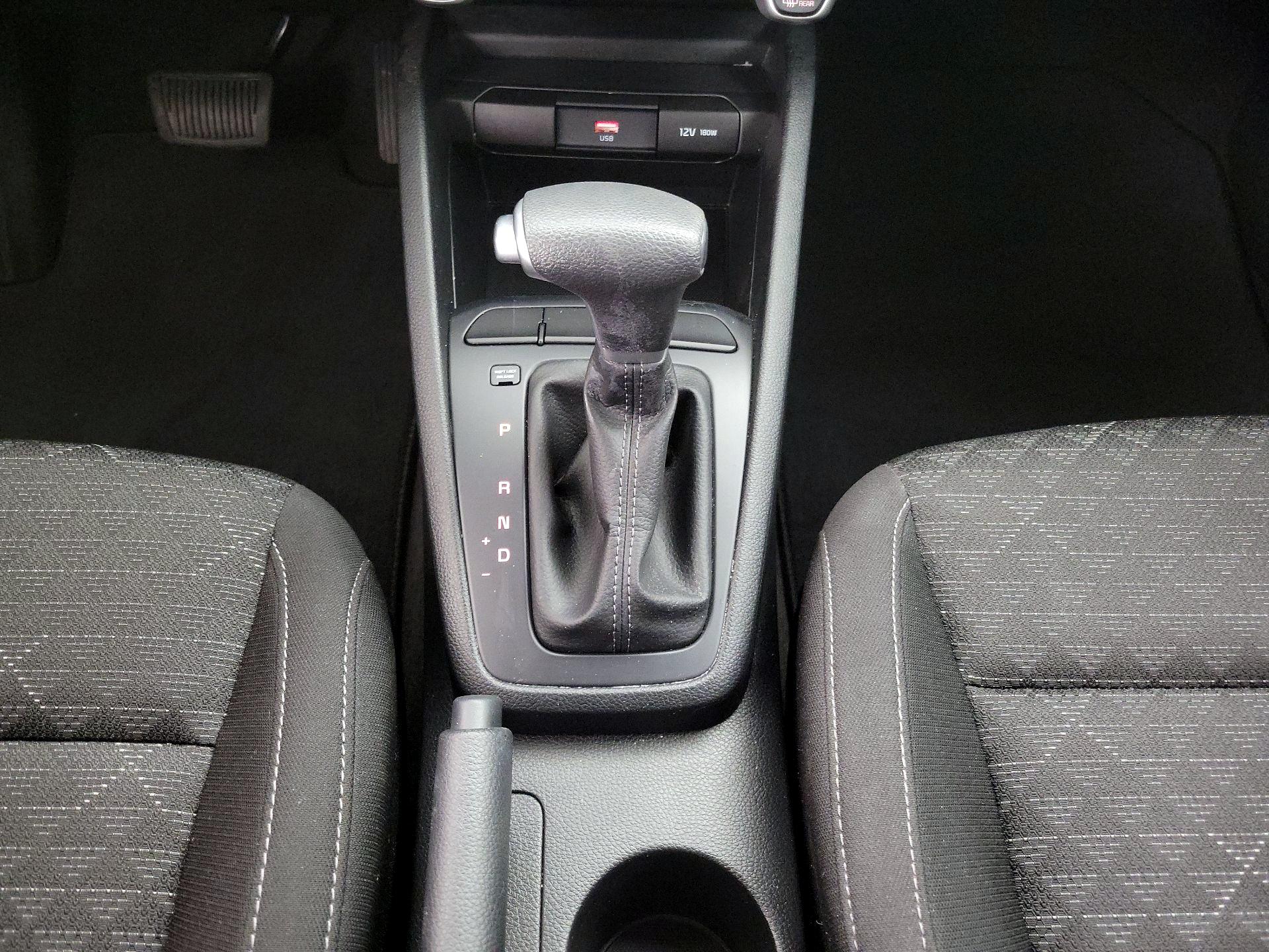 Thumbnail: 2023 Kia Rio - 17