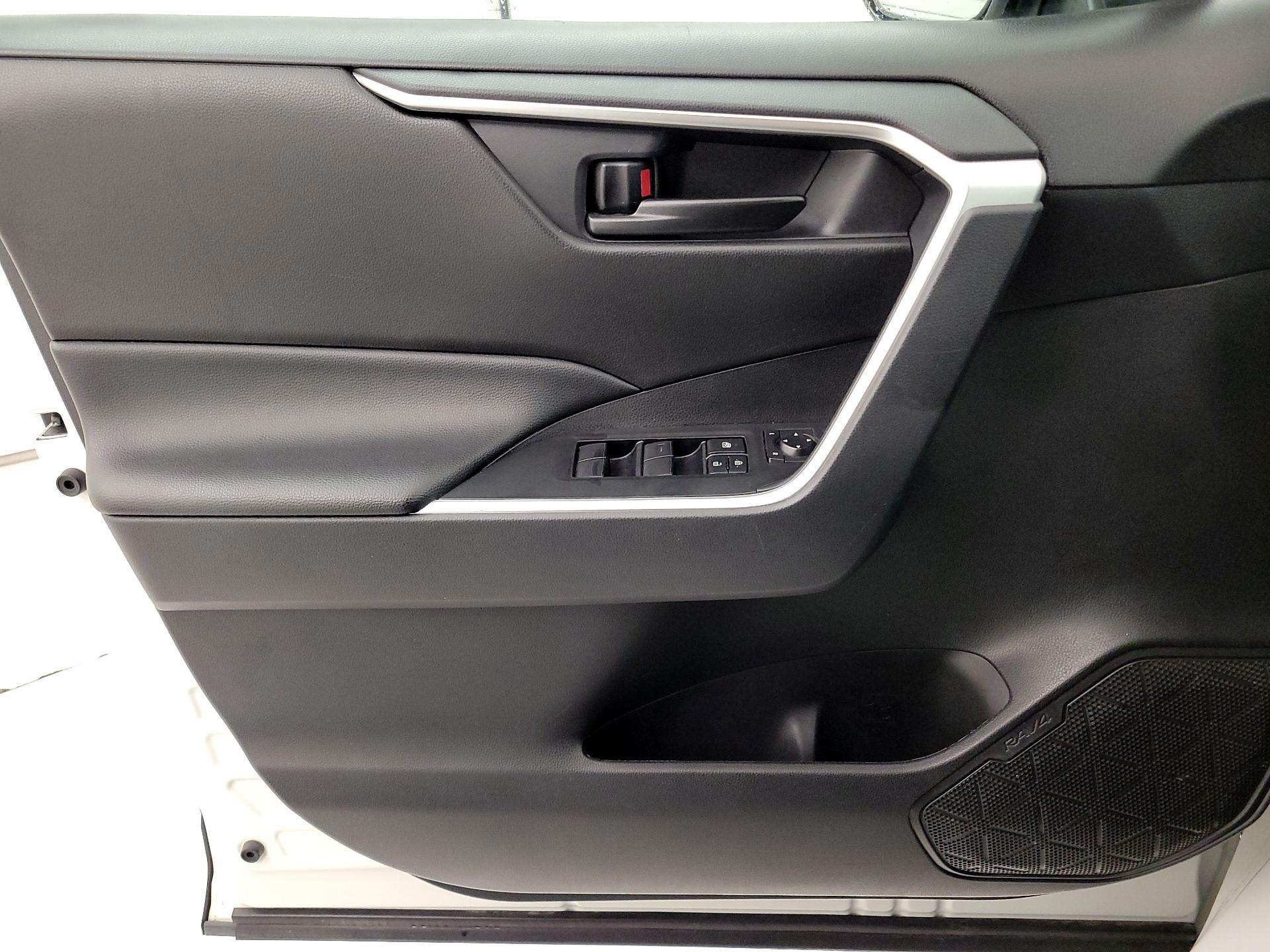 Thumbnail: 2024 Toyota RAV4 - 12