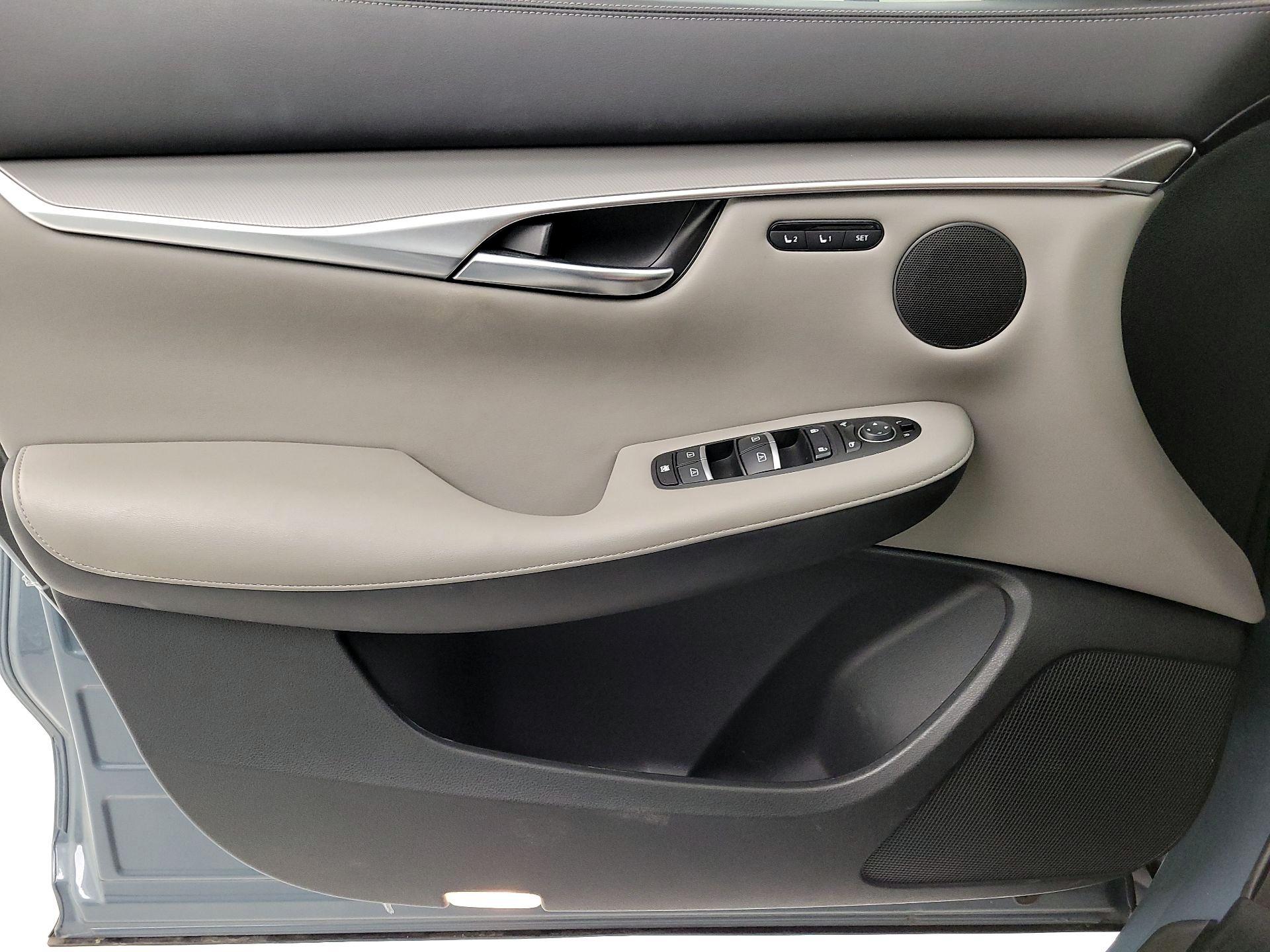 Thumbnail: 2023 INFINITI QX50 - 12