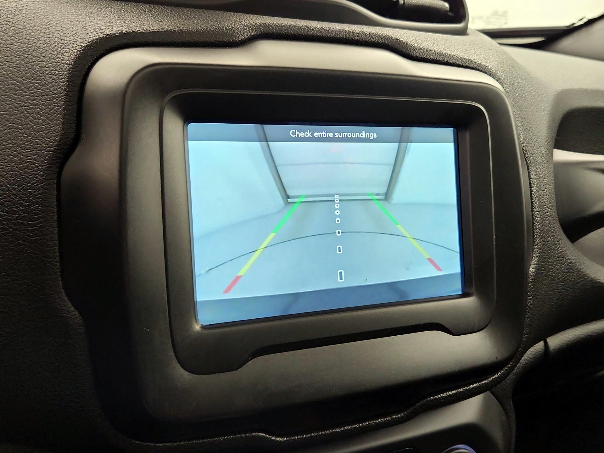 Thumbnail: 2021 Jeep Renegade - 14