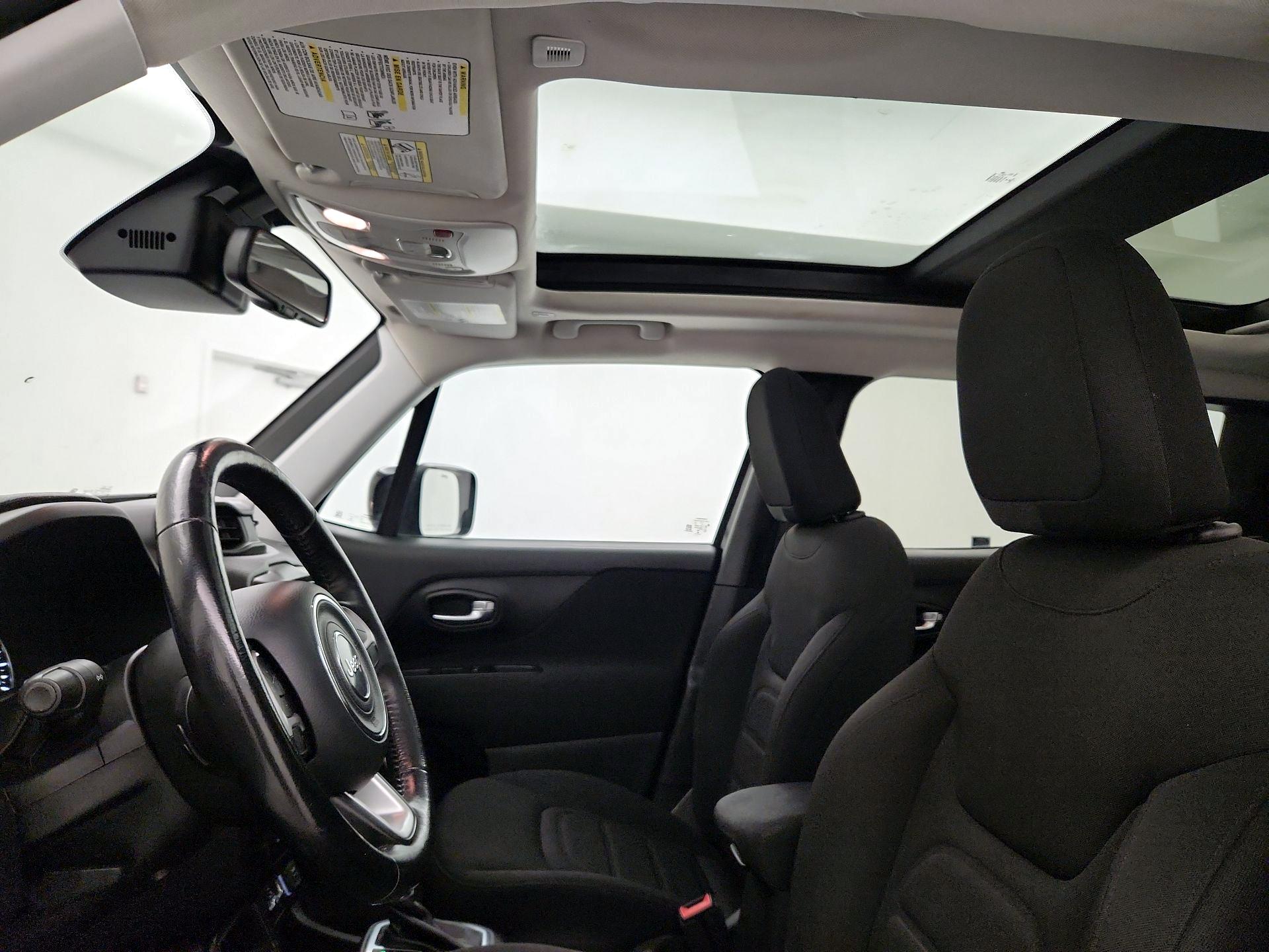 Thumbnail: 2021 Jeep Renegade - 19