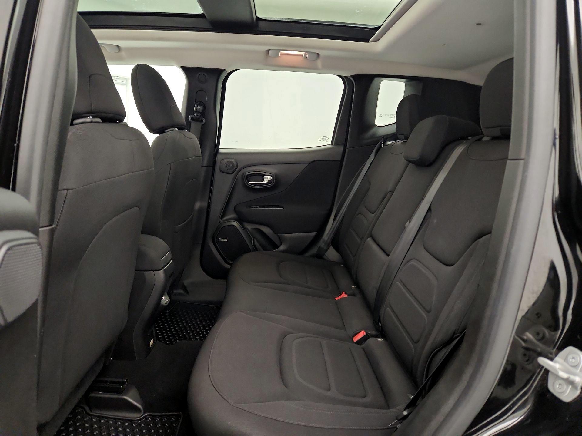 Thumbnail: 2021 Jeep Renegade - 20