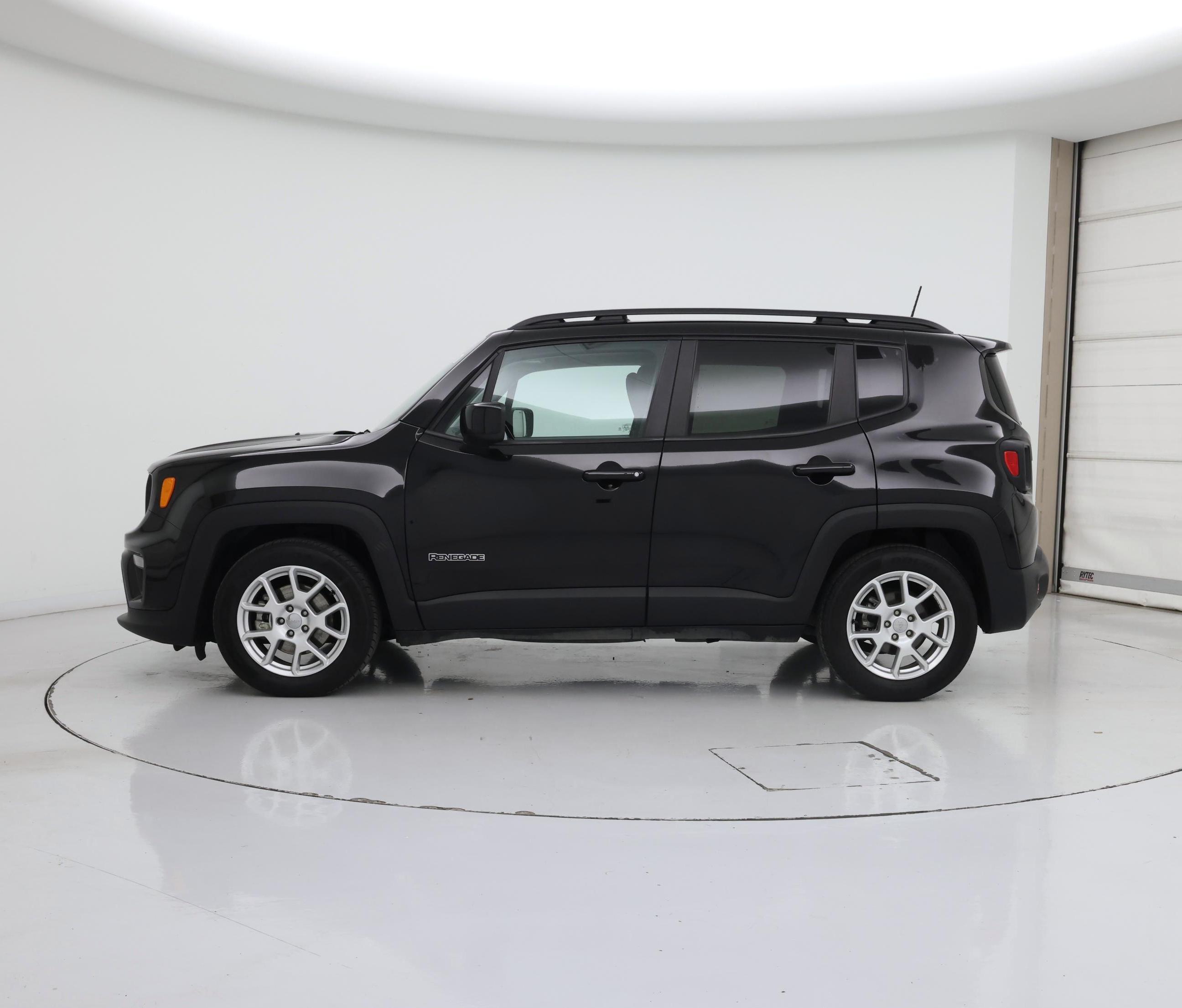 Thumbnail: 2021 Jeep Renegade - 3