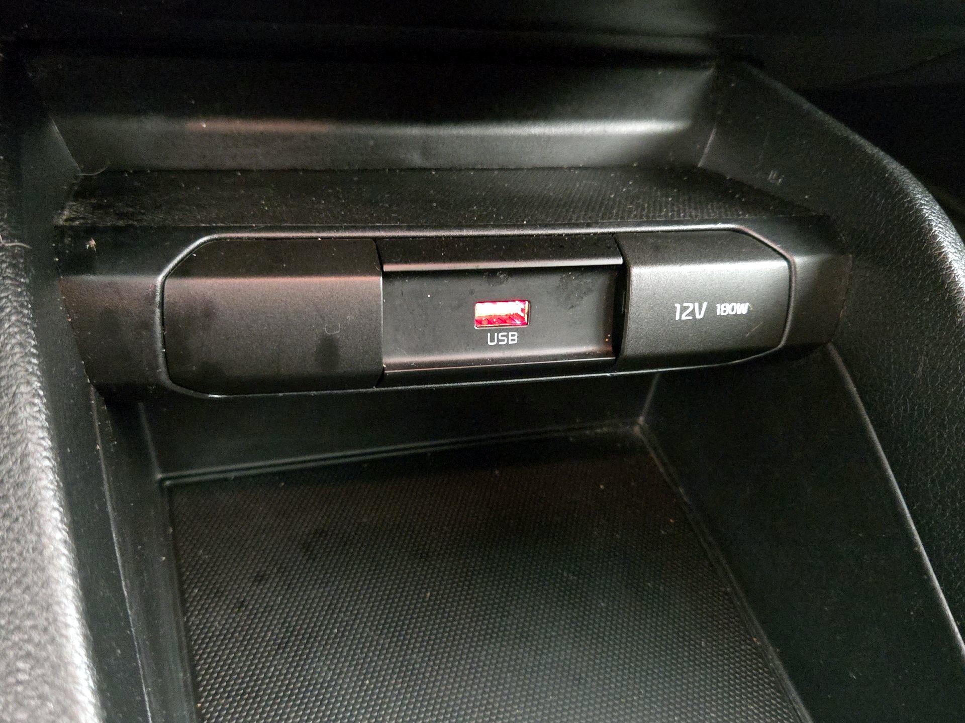 Thumbnail: 2023 Kia Rio - 18