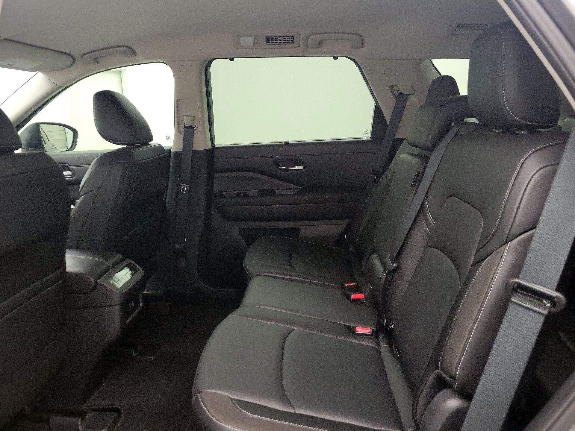 Thumbnail: 2025 Nissan Pathfinder - 20