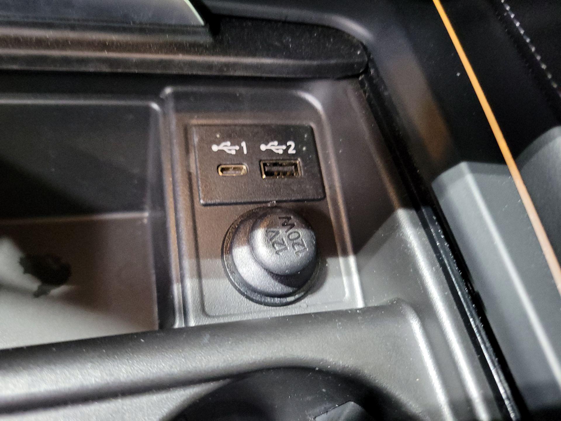 Thumbnail: 2023 INFINITI QX55 - 19