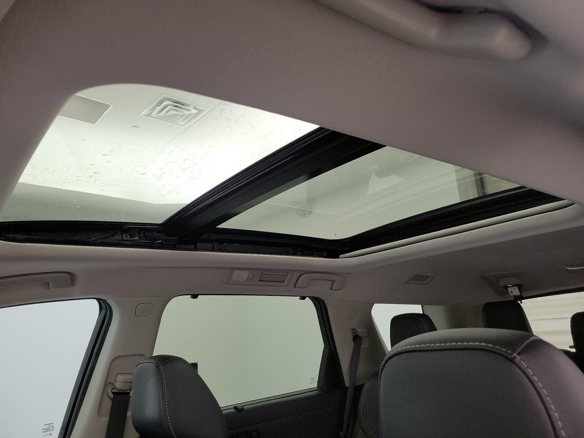 Thumbnail: 2023 Nissan Pathfinder - 20