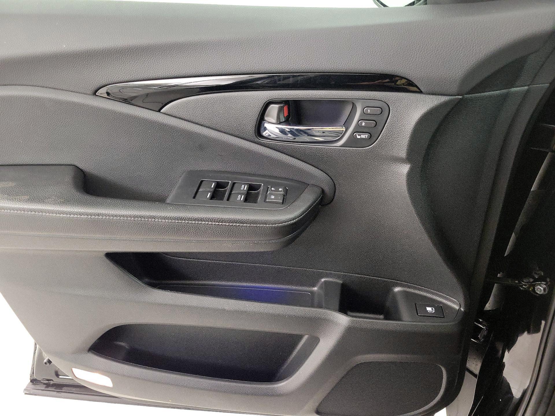 Thumbnail: 2020 Honda Ridgeline - 12