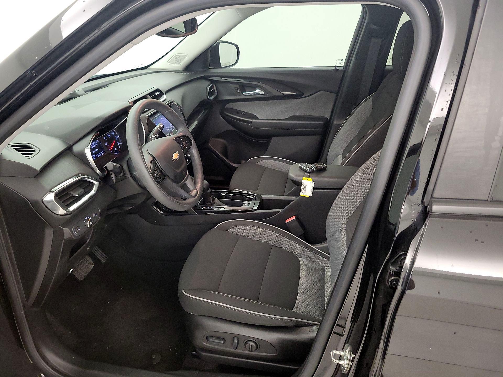 Thumbnail: 2023 Chevrolet TrailBlazer - 11