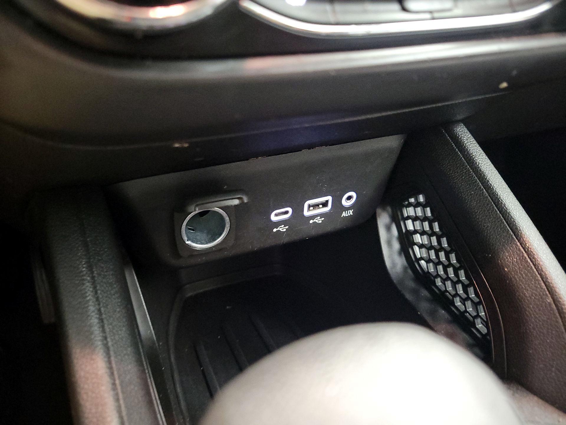 Thumbnail: 2023 Chevrolet TrailBlazer - 18